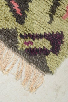 Scandinavian designer. Rya carpet in wool with a graphic pattern. 1960s/70s