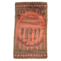 Scandinavian designer. Rya carpet in wool with a sun-inspired motif. 1960s/70s