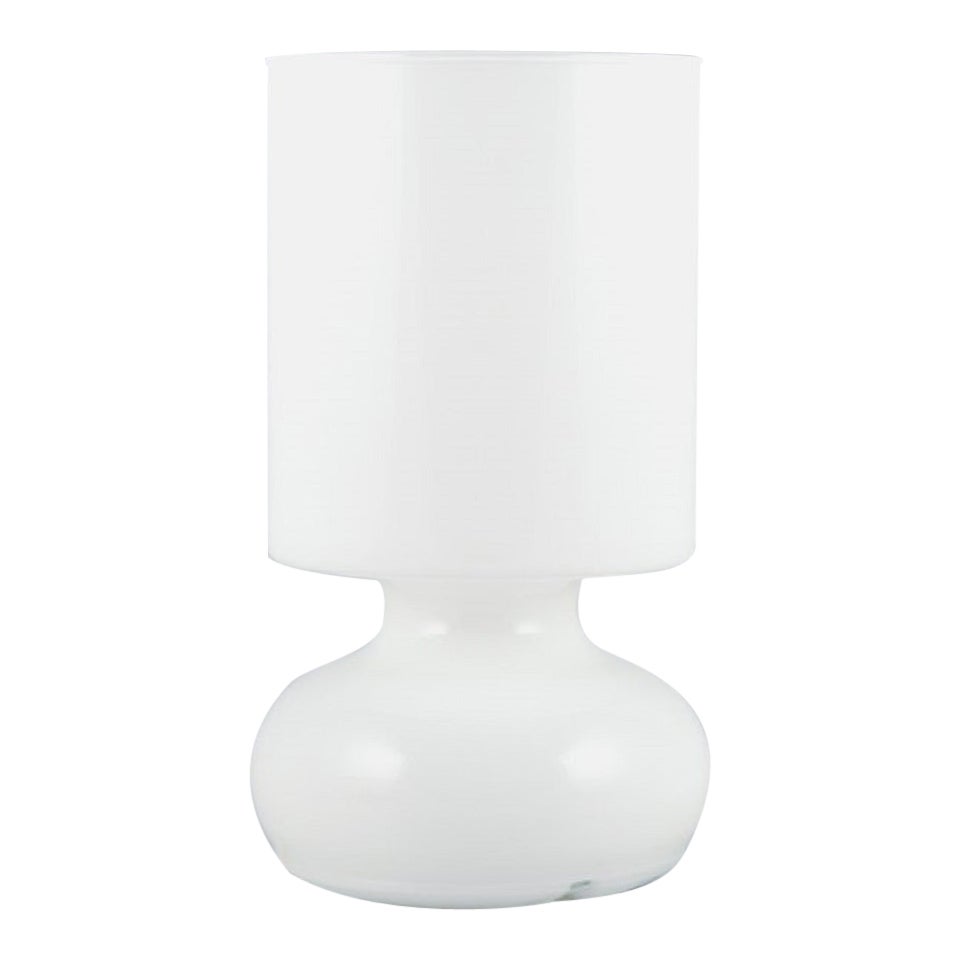 Designer scandinave, lampe de bureau en verre blanc, fin des années 1900