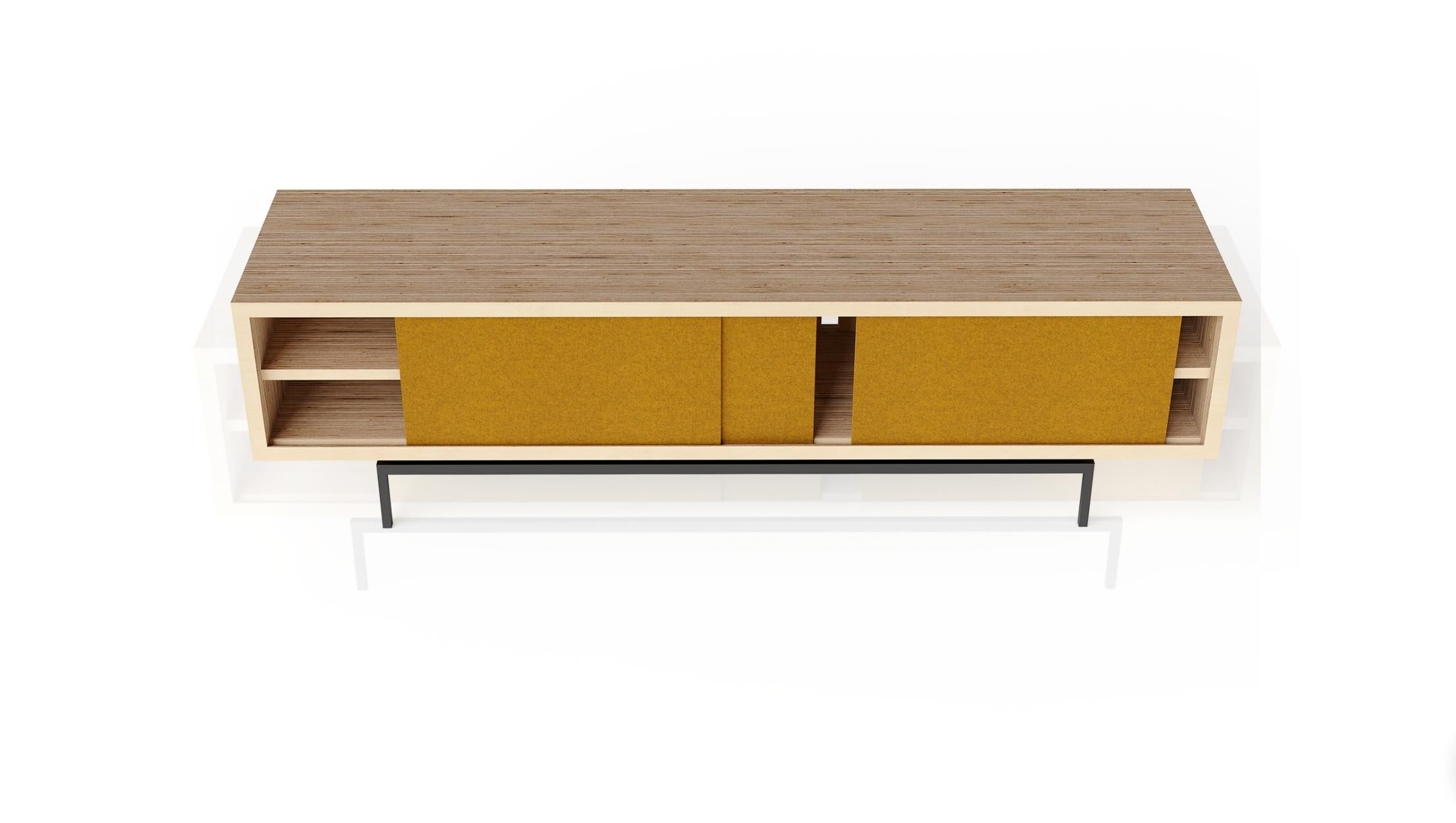 Skandinavisches Designer-Fernsehtisch- Sideboard (Birke) im Angebot