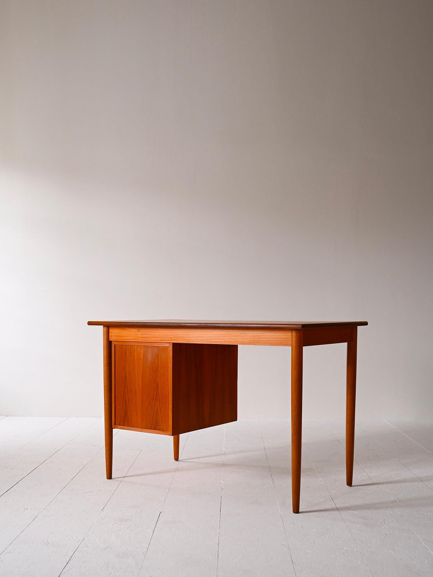 Mid-20th Century Scandinavian desk with 3 drawers