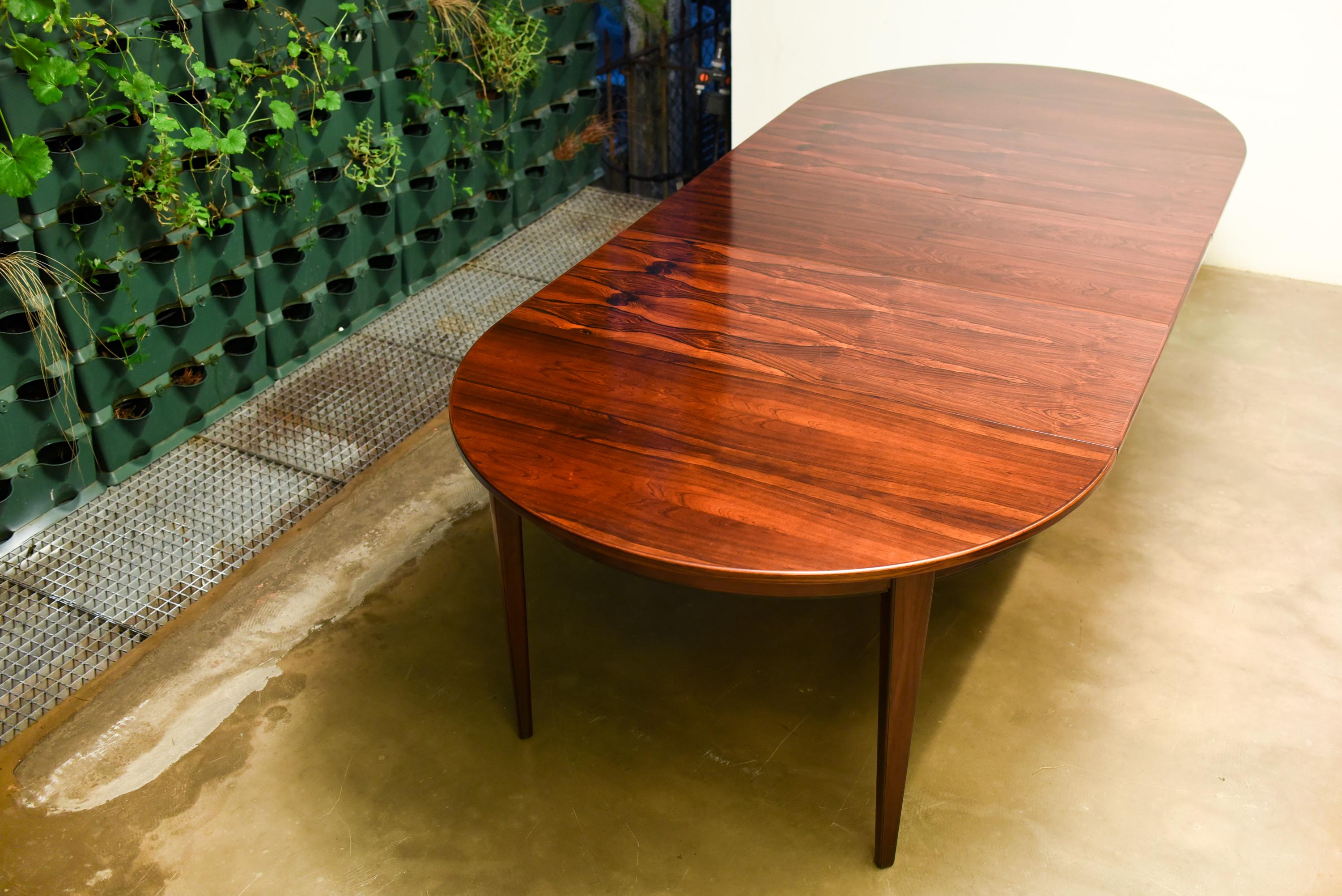 Mid Century Scandinavian Dining Table, 1965 In Good Condition In Porto, PT