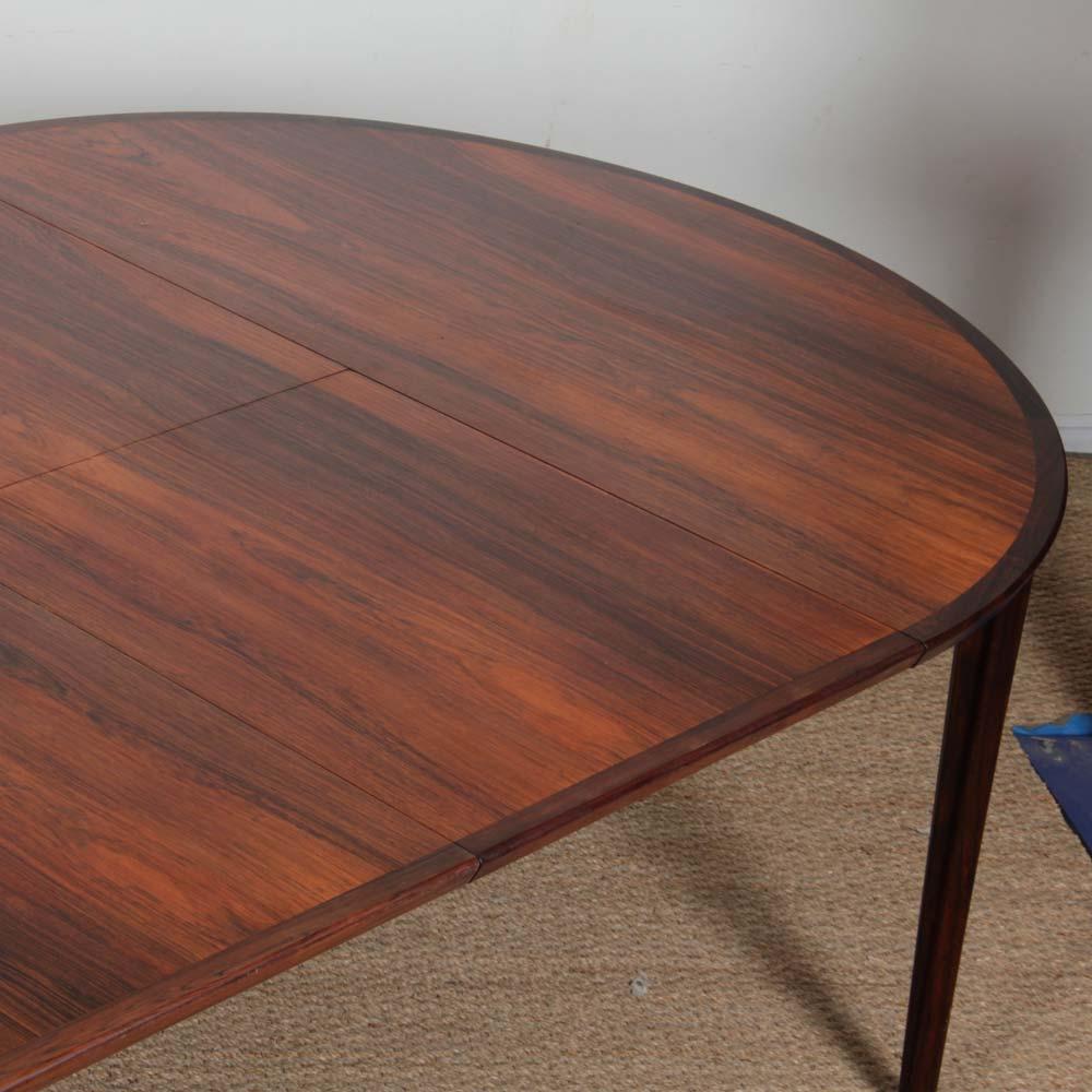 Scandinavian dining table by Henry Rosengren Hansen, 1960 Bon état - En vente à MONTESSON, FR
