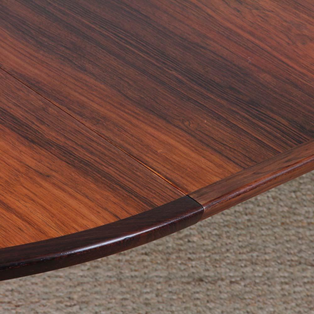 Milieu du XXe siècle Scandinavian dining table by Henry Rosengren Hansen, 1960 en vente