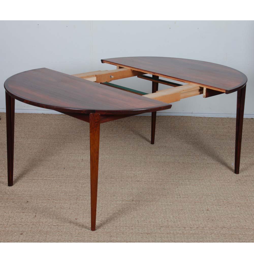 Bois de rose Scandinavian dining table by Henry Rosengren Hansen, 1960 en vente