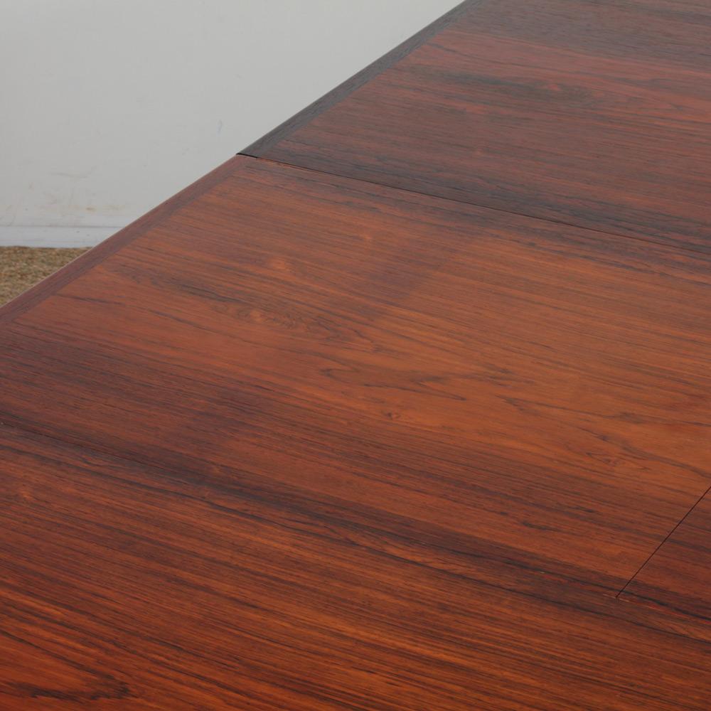 Scandinavian dining table by Henry Rosengren Hansen, 1960s (Skandinavisch) im Angebot