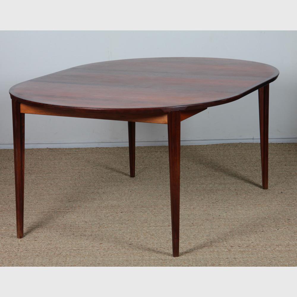 Scandinavian dining table by Henry Rosengren Hansen, 1960s im Zustand „Gut“ im Angebot in MONTESSON, FR