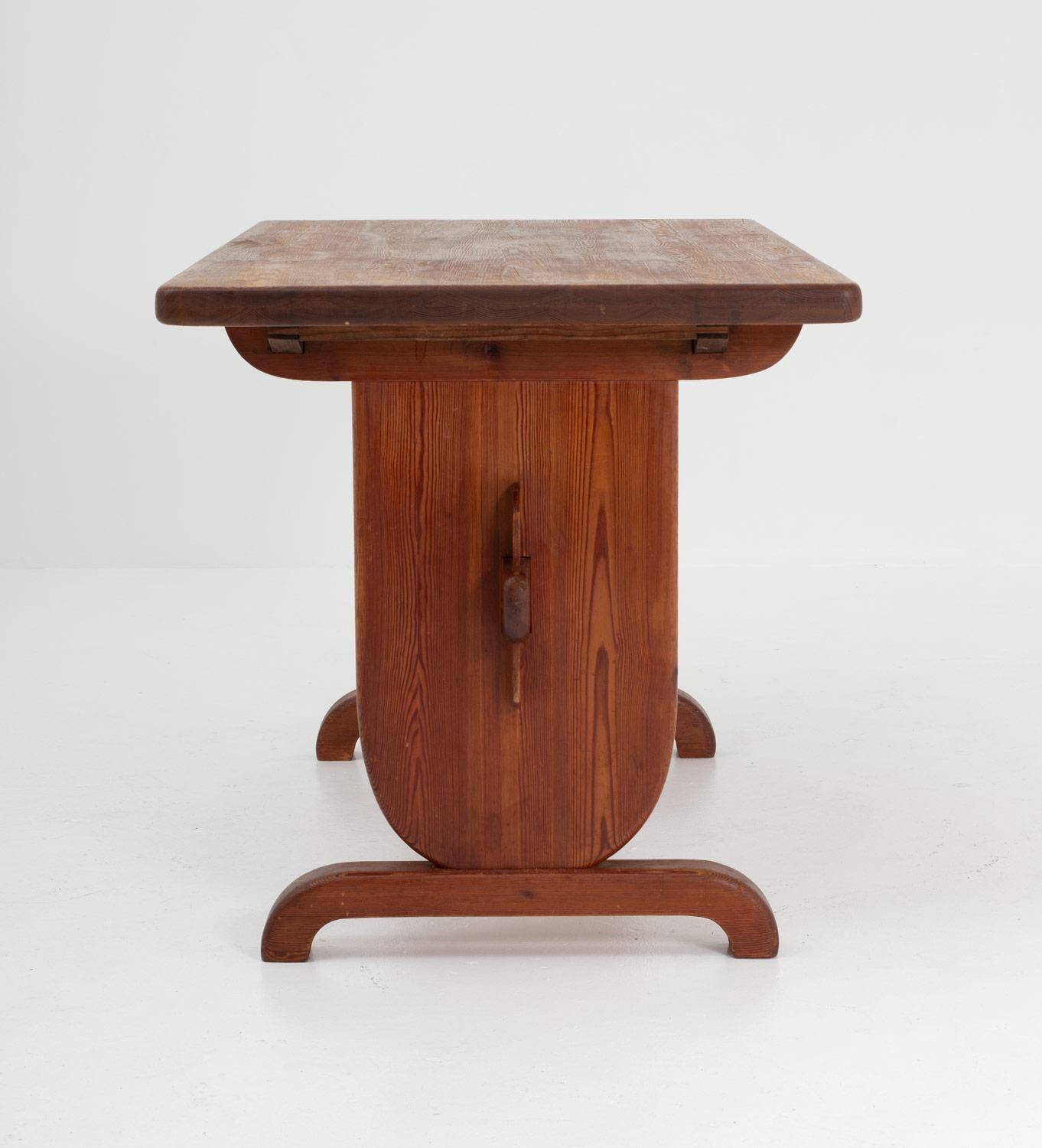 Rare studio craft dining table by Bo Fjaestad, Sweden.
Bo Fjaestad made a series of 