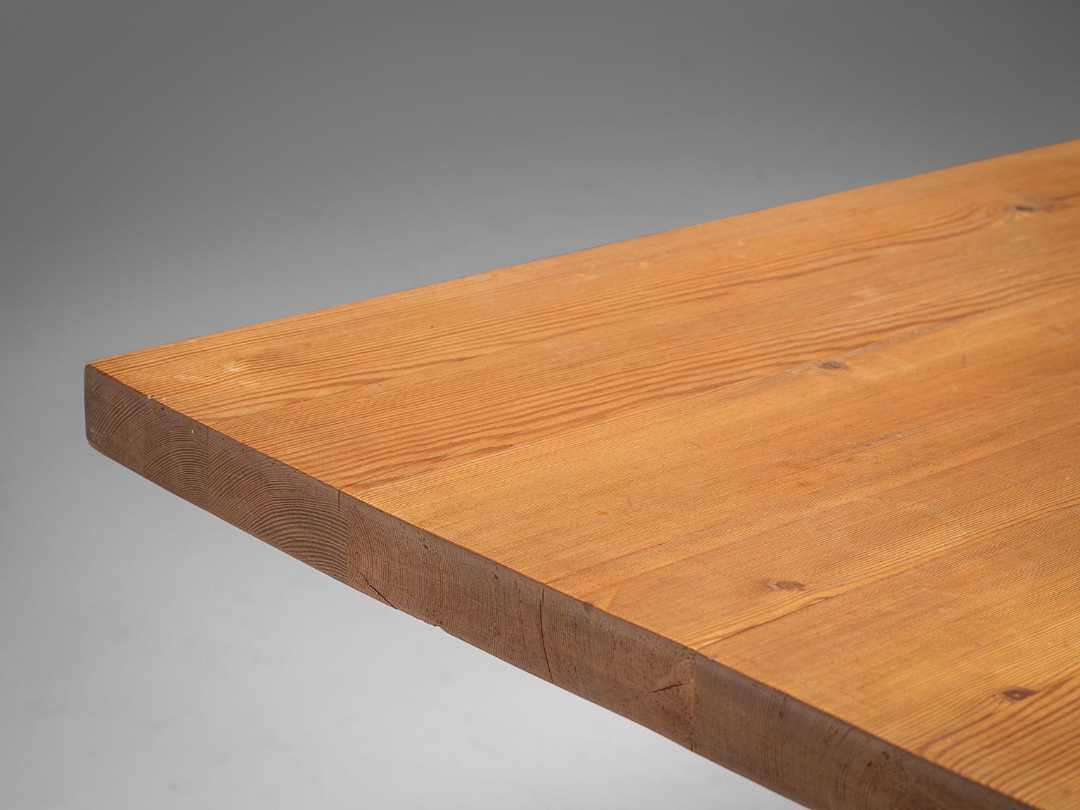 Scandinavian Dining Table in Solid Pine 5