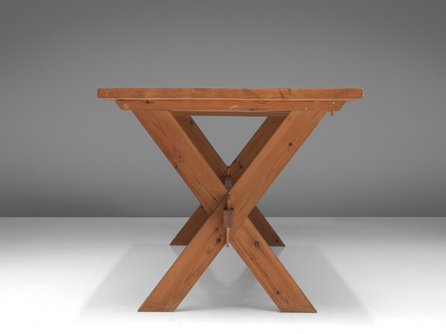 Mid-20th Century Scandinavian Dining Table in Solid Pine