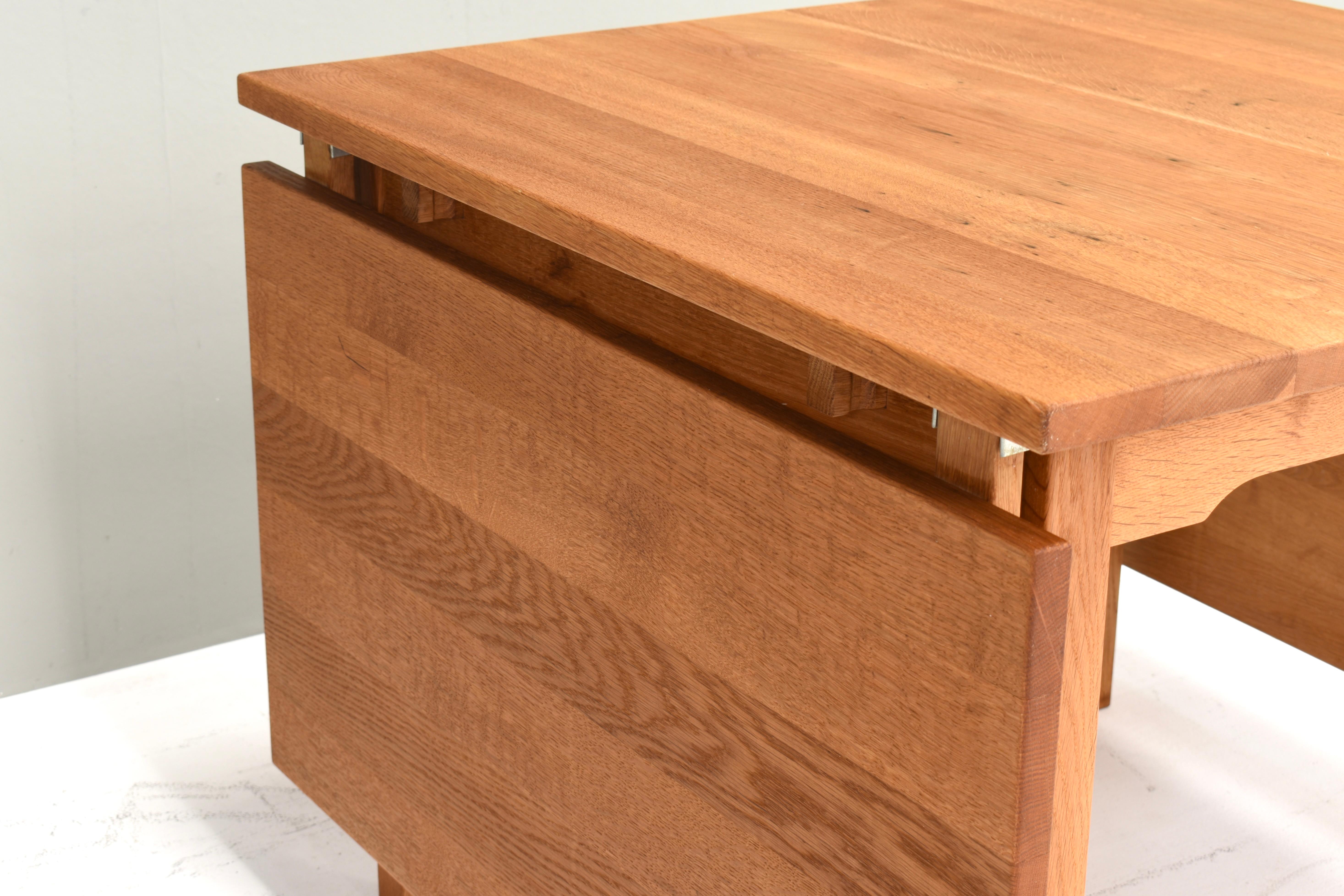 Scandinavian drop leaf dining table in solid Oak, Scandinavia - circa 1970-80 For Sale 8