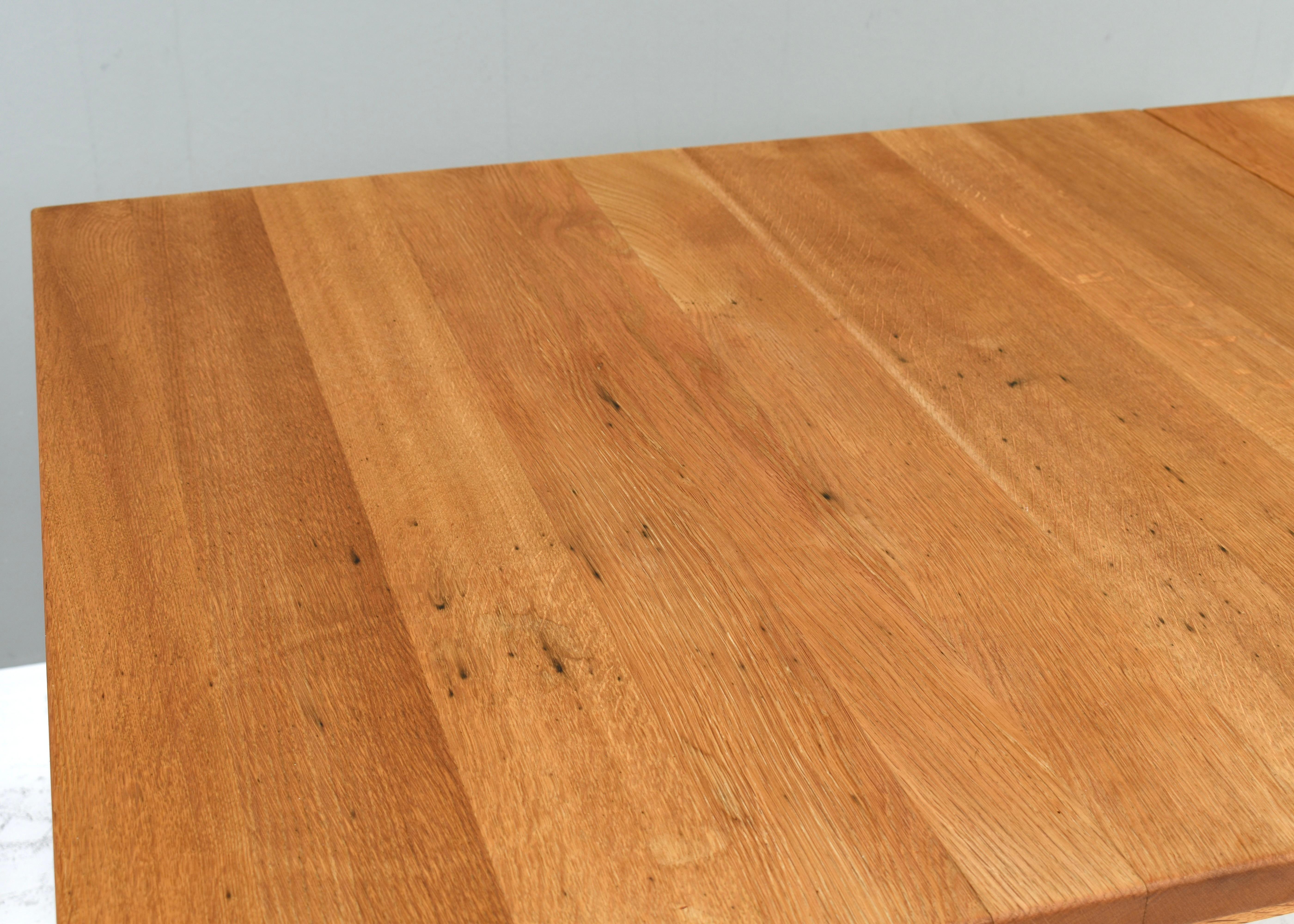 Scandinavian drop leaf dining table in solid Oak, Scandinavia - circa 1970-80 For Sale 11