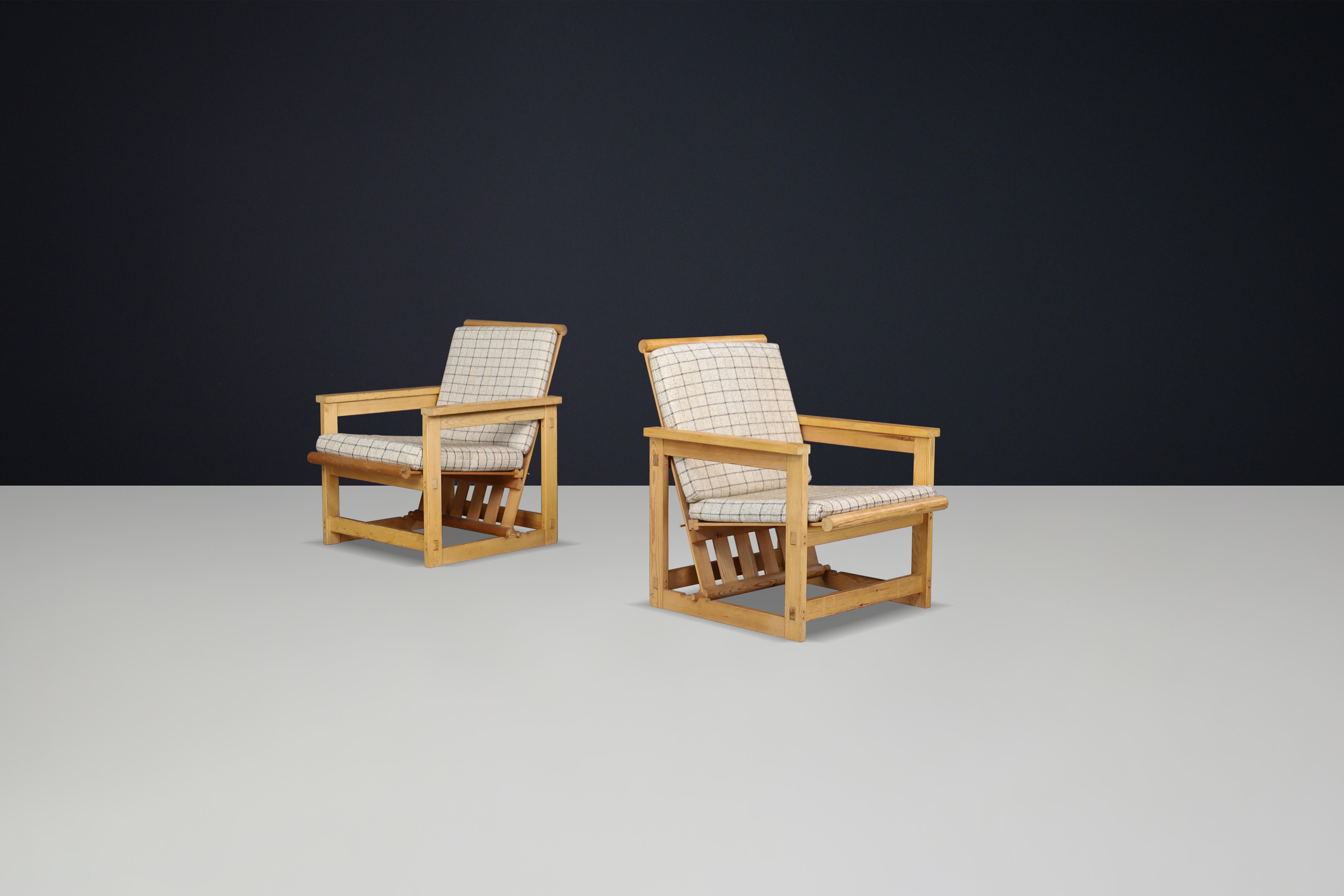 Fauteuil de salon scandinave Edvin Helseth en pin modèle 