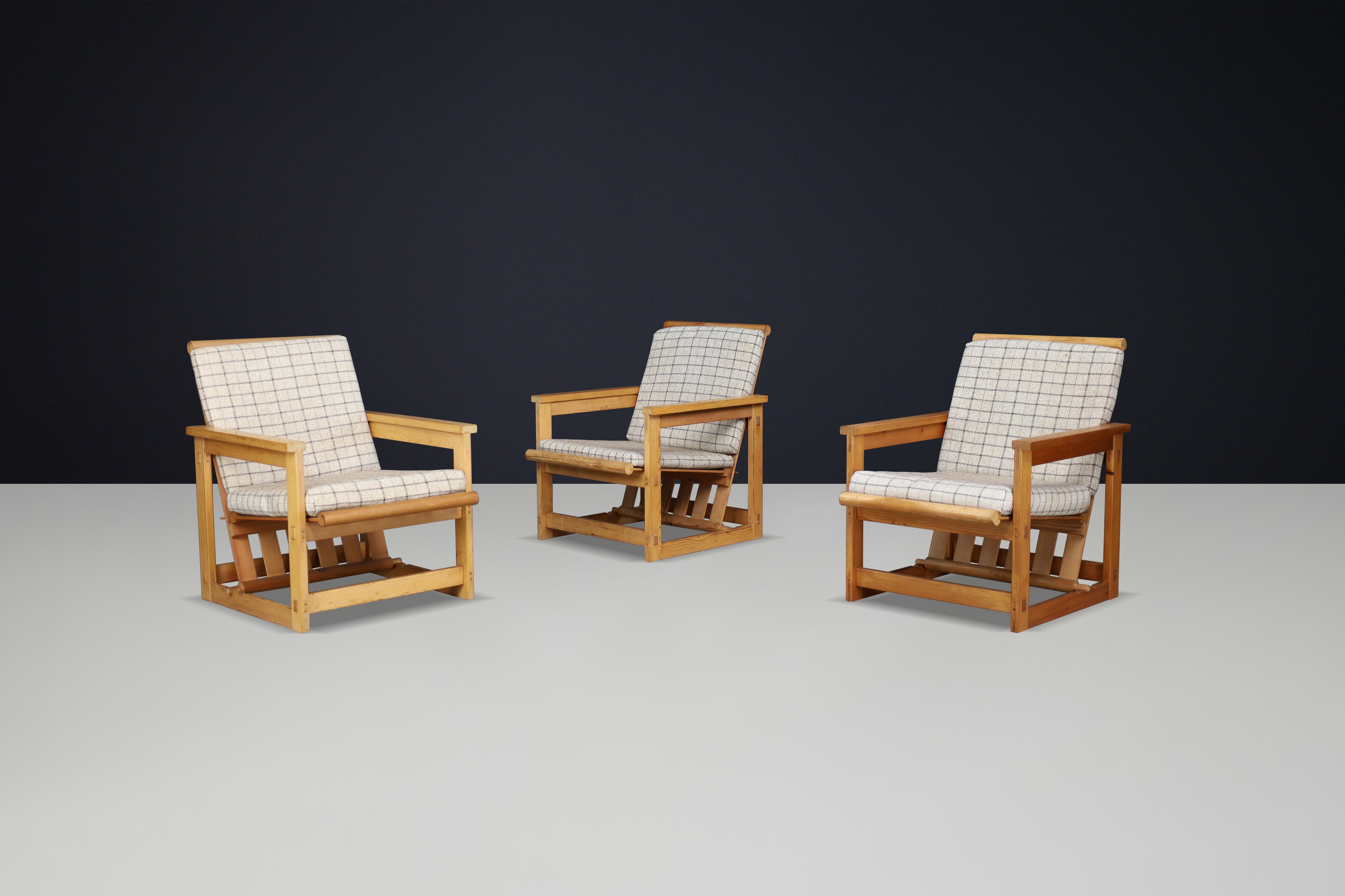 Fauteuil de salon scandinave Edvin Helseth en pin modèle 