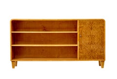 Librería baja abierta escandinava de olmo y rebabas