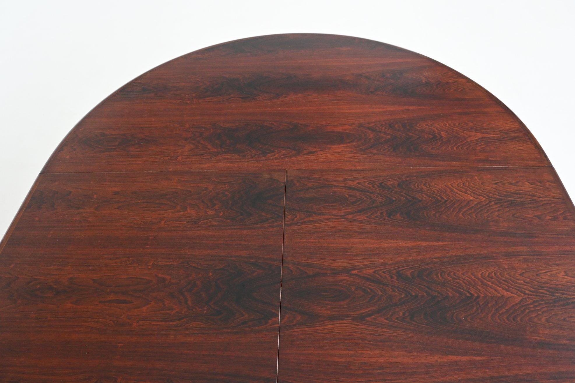 Table de salle à manger à rallonge scandinave en bois de rose Milieu du siècle Danemark 1960 en vente 4
