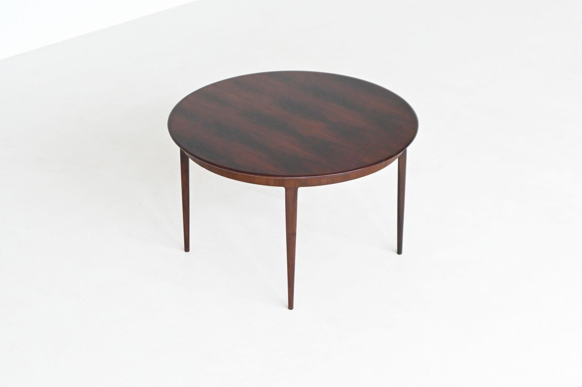 Table de salle à manger à rallonge scandinave en bois de rose Milieu du siècle Danemark 1960 en vente 1