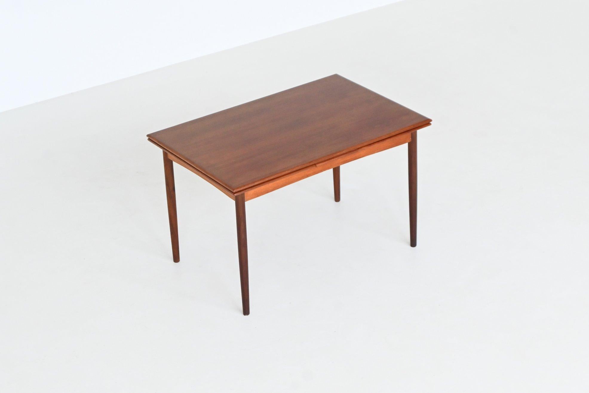 Mesa de comedor extensible escandinava de teca Mediados de siglo Dinamarca 1960 en venta 4