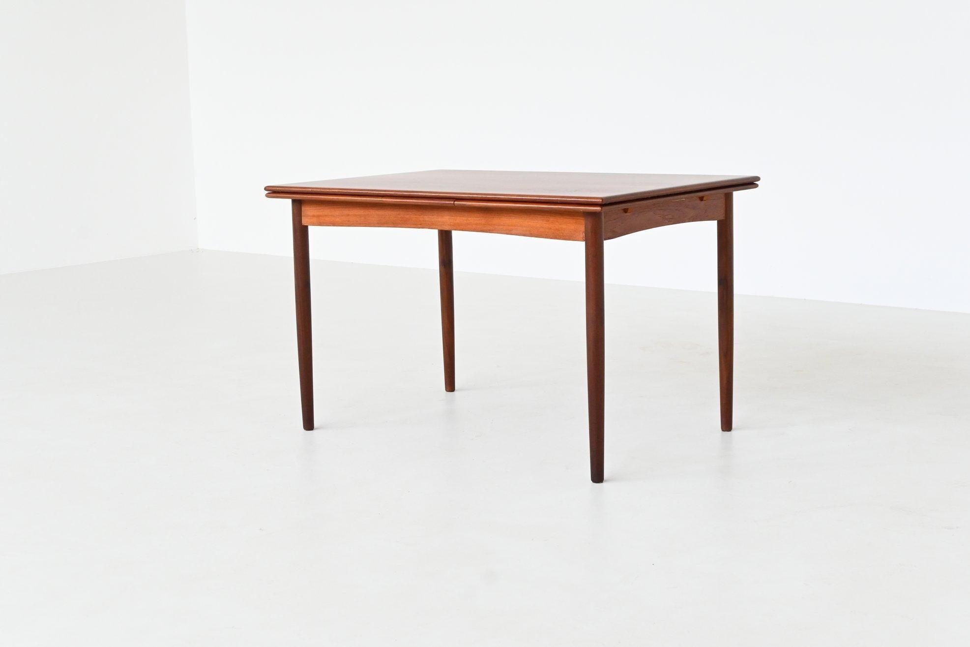 Mesa de comedor extensible escandinava de teca Mediados de siglo Dinamarca 1960 en venta 6