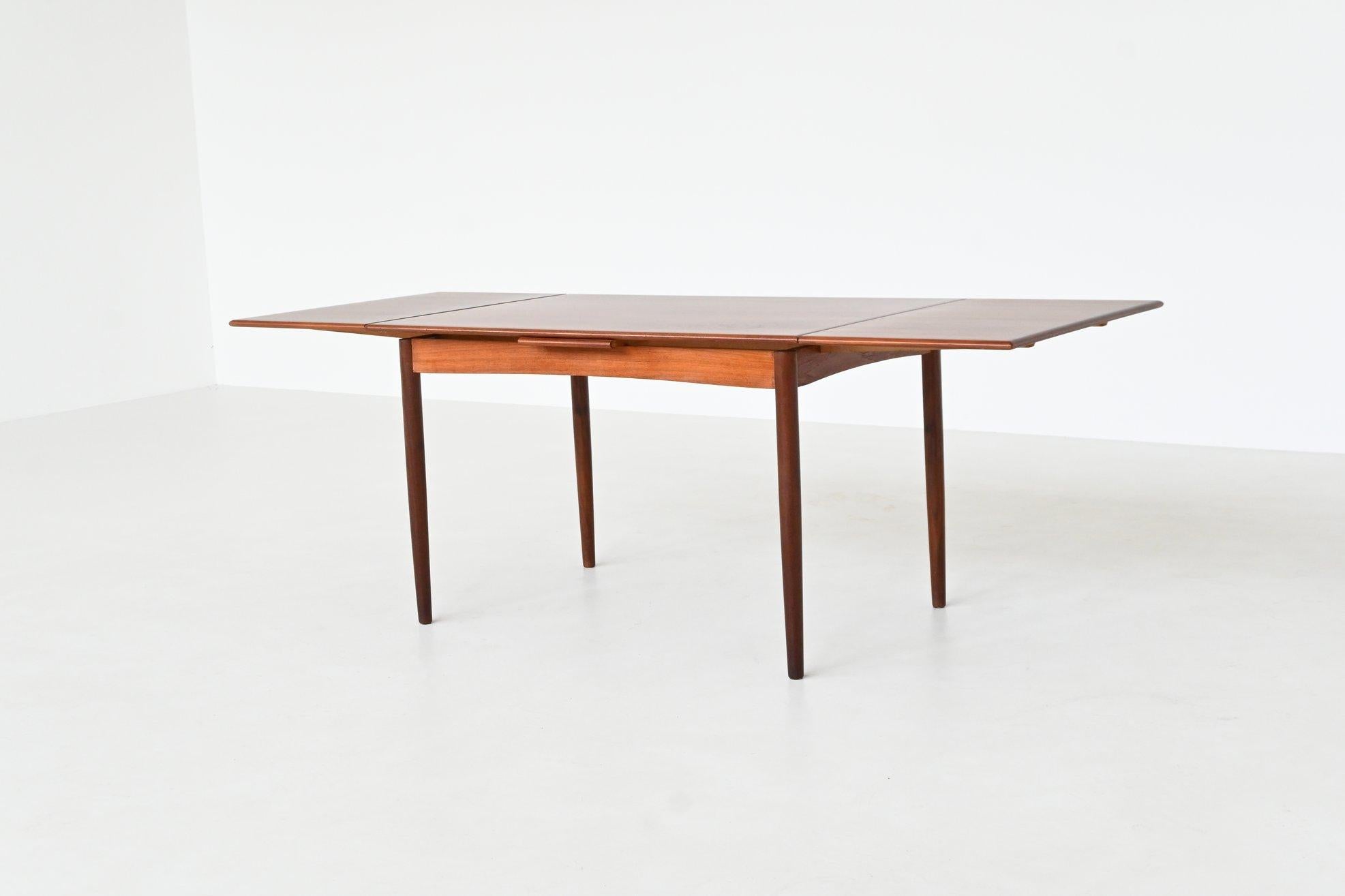 Mesa de comedor extensible escandinava de teca Mediados de siglo Dinamarca 1960 en Bueno estado para la venta en Etten-Leur, NL