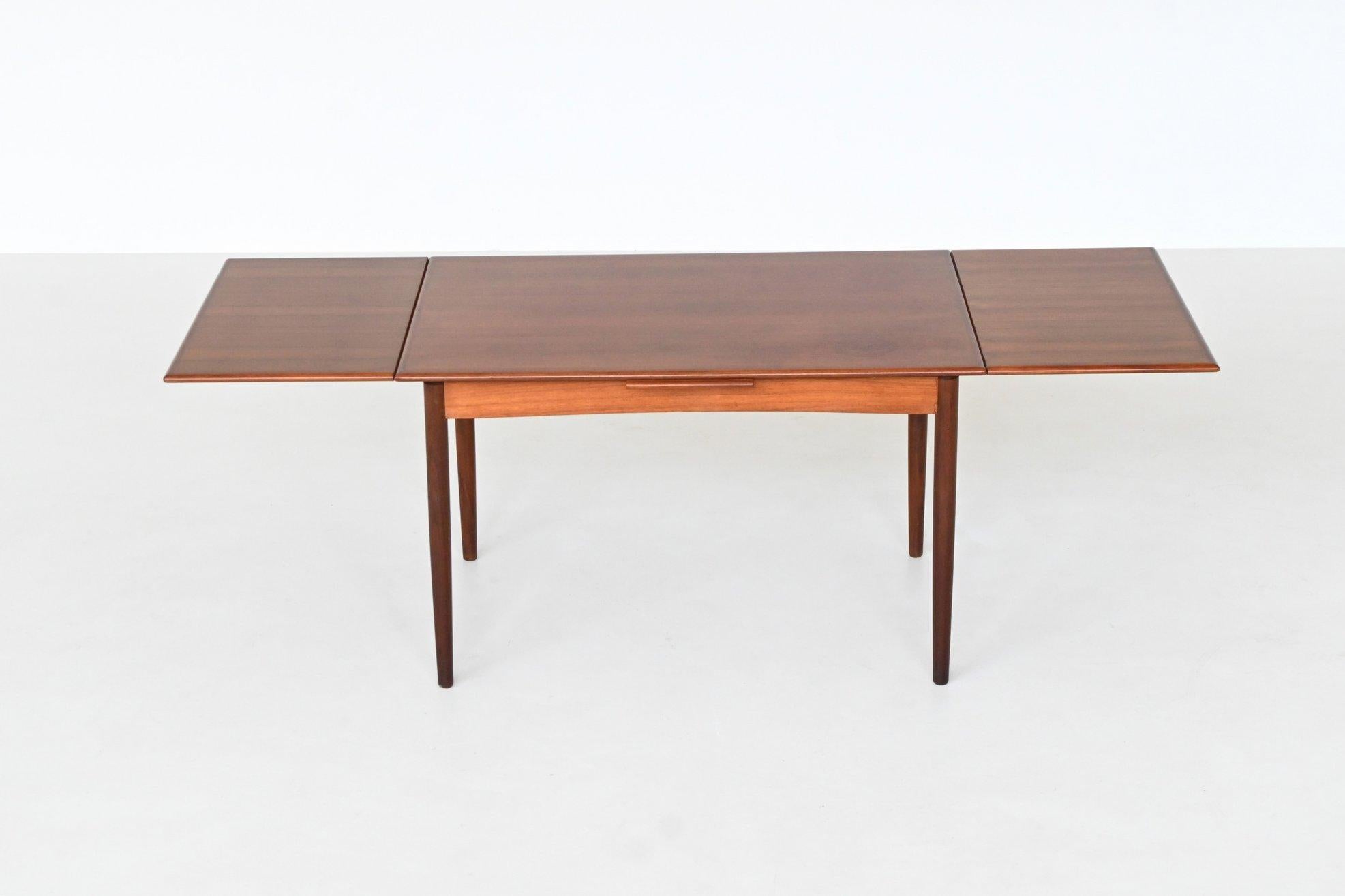 Mesa de comedor extensible escandinava de teca Mediados de siglo Dinamarca 1960 en venta 2