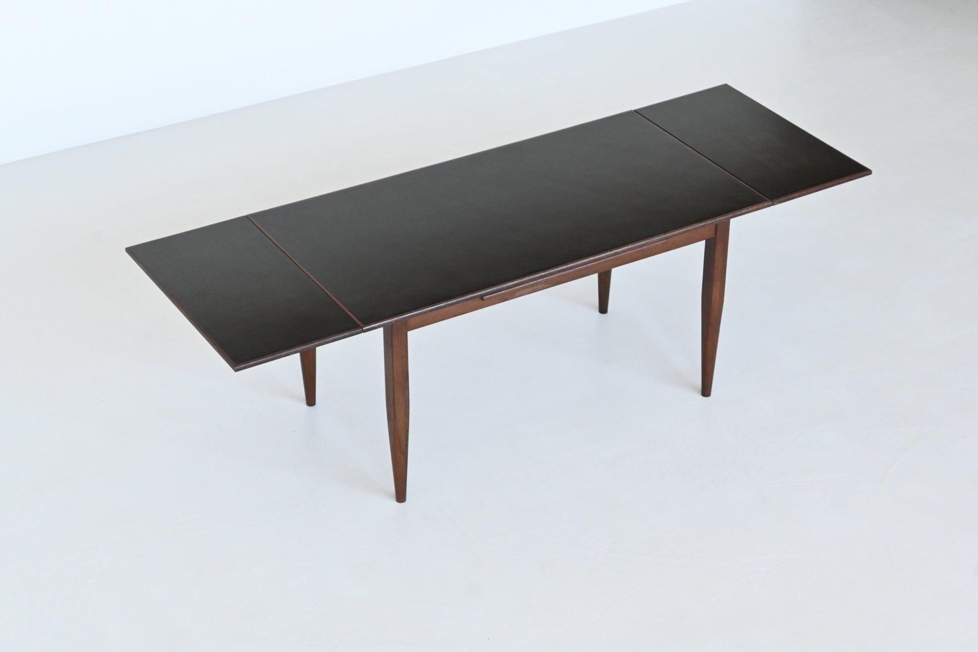 Mid-20th Century Scandinavian extendable dining table in wenge Denmark 1960 For Sale