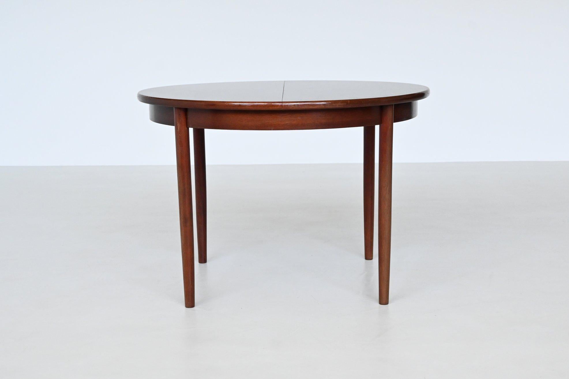 Scandinavian extendable dining table oval in rosewood Denmark 1960 6