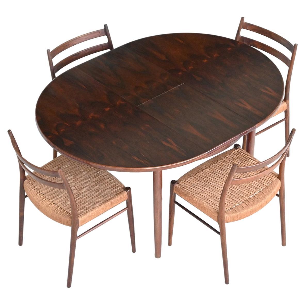 Scandinavian extendable dining table oval in rosewood Denmark 1960