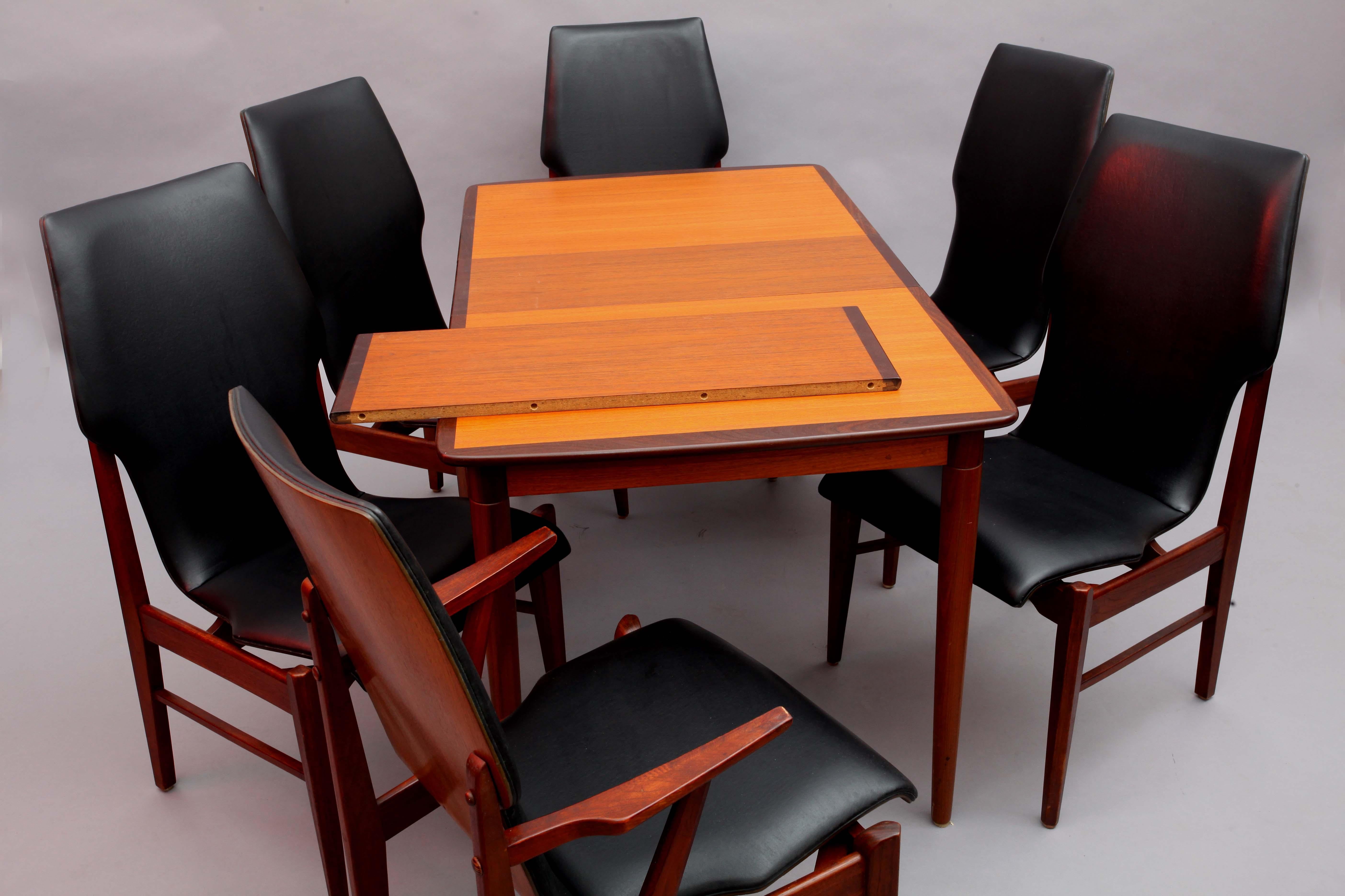Scandinavian Modern Scandinavian Extendable Dining Table with Six Chairs, Denmark, 1950, Teak Wood