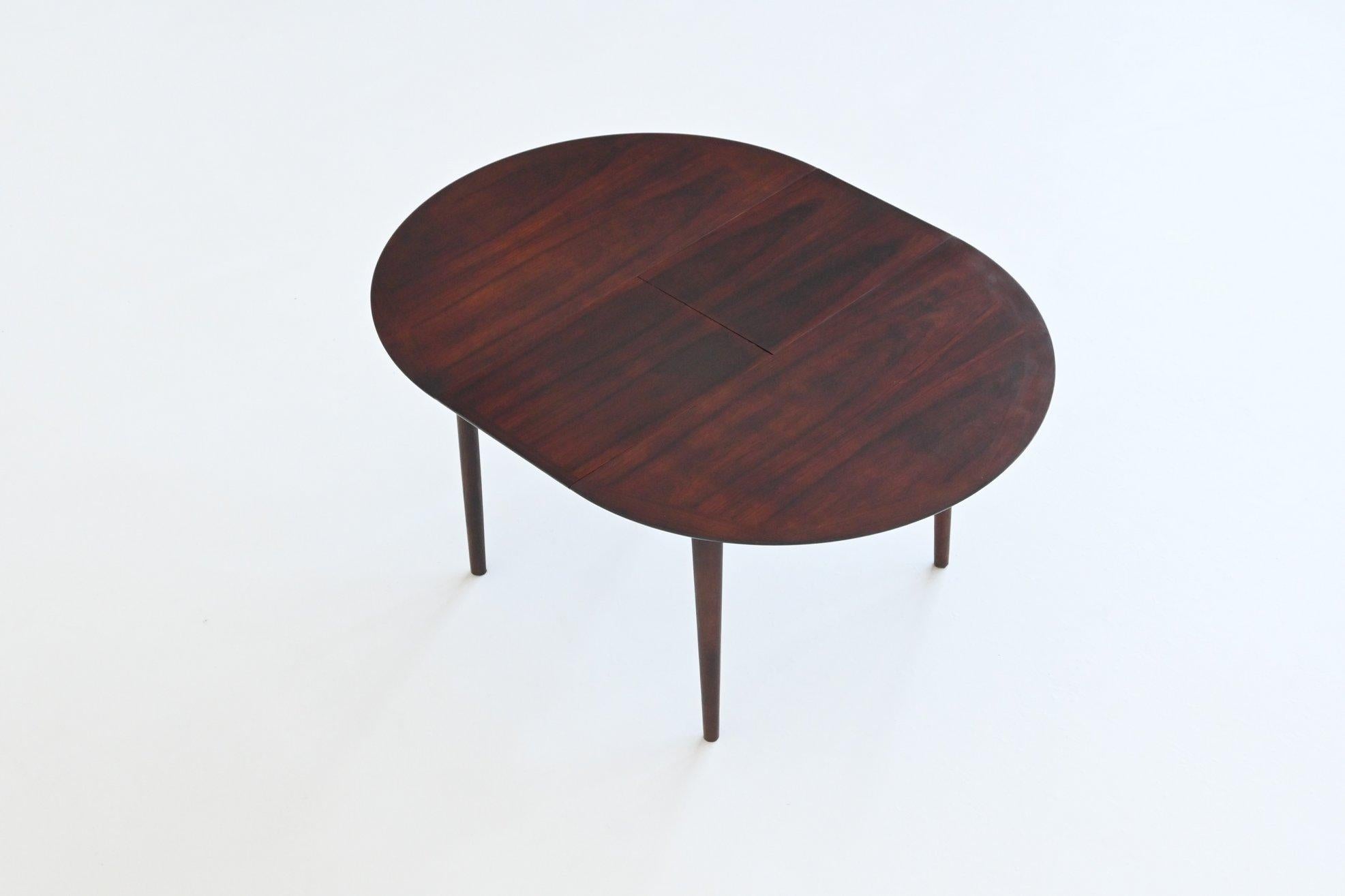 Danish Scandinavian extendable oval shaped dining table rosewood Denmark 1960