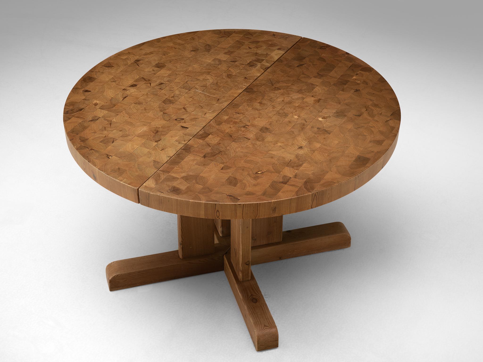 Scandinavian Extendable Pine End-Grain Table 1