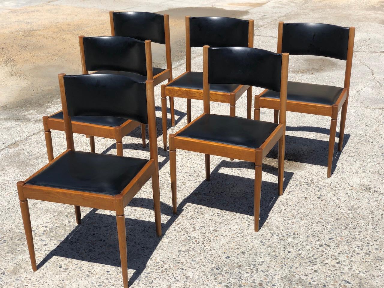 Scandinave moderne  Ensemble scandinave de table et 6 chaises extensibles en teck, 1965 en vente