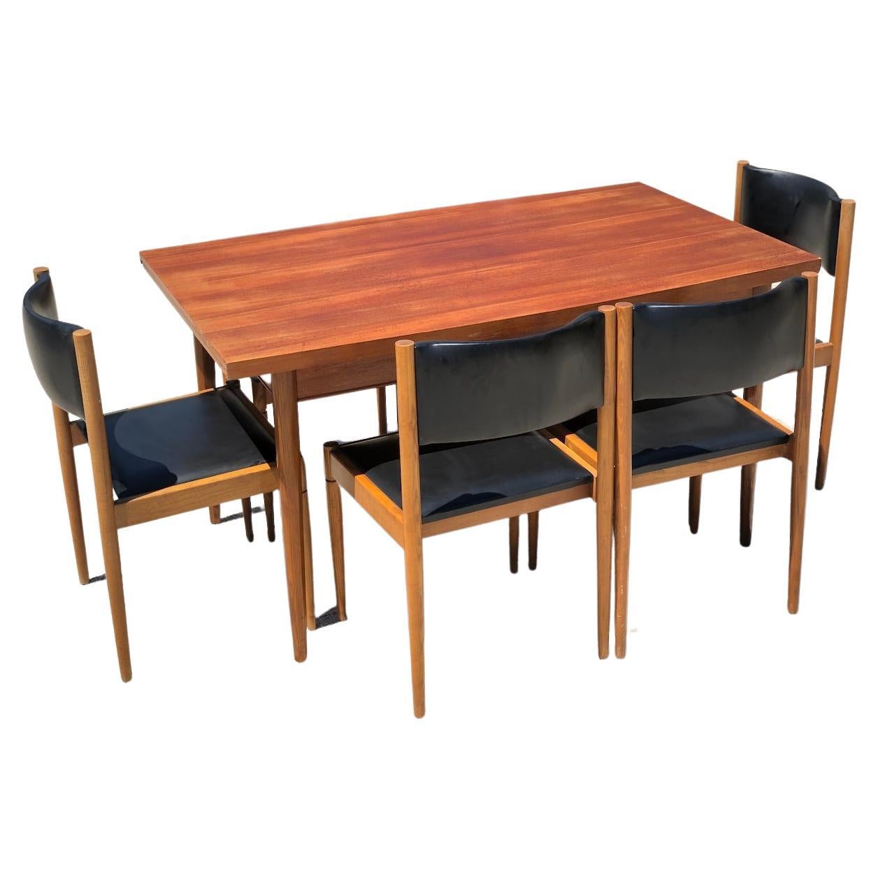  Scandinavian extendable teak table and 6 chairs set 1965 For Sale