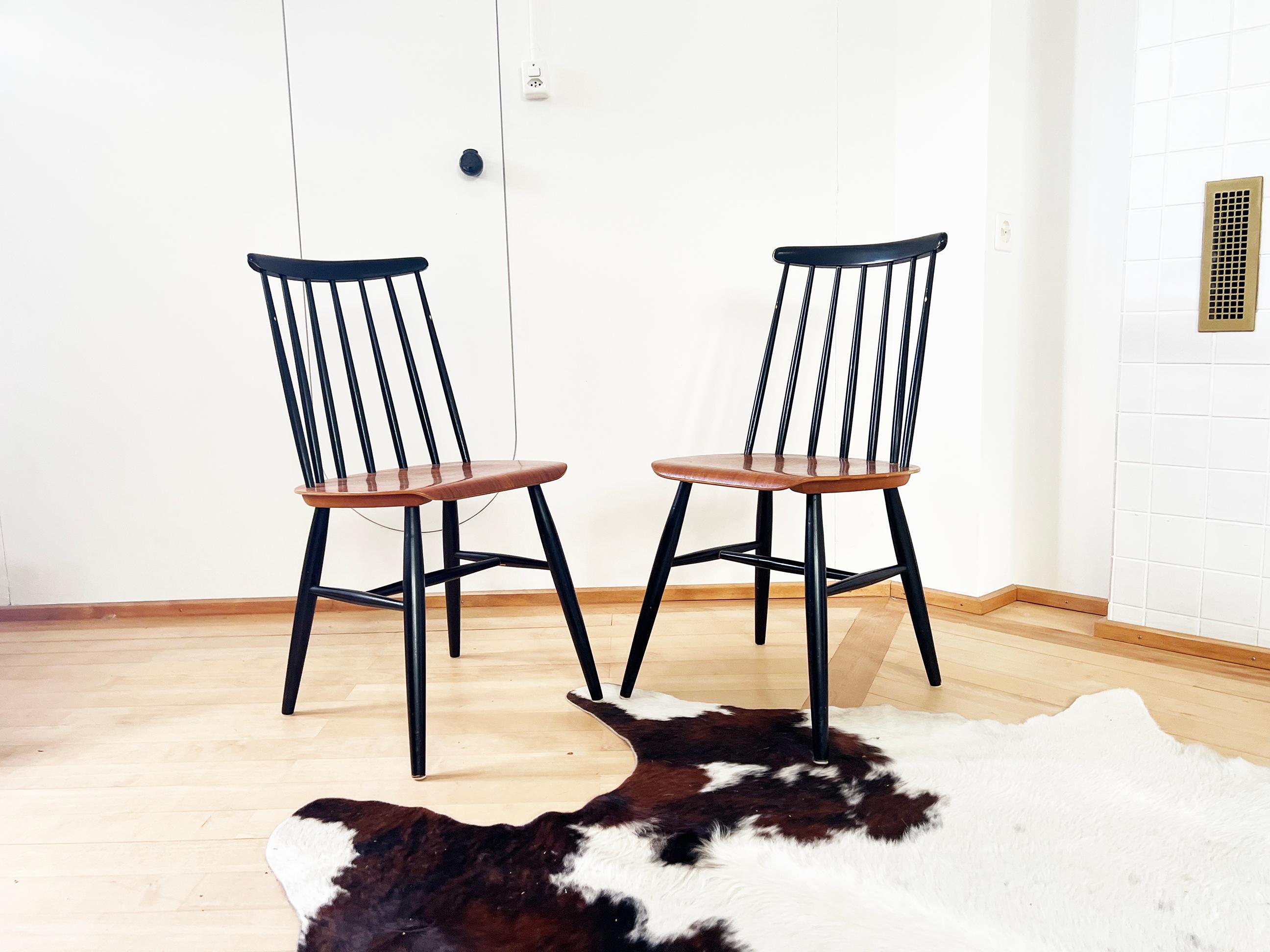 Birch Scandinavian Fannet Spindle Chairs by Tapiovaara w/ Curved Teak Seats 60s - 4pcs For Sale