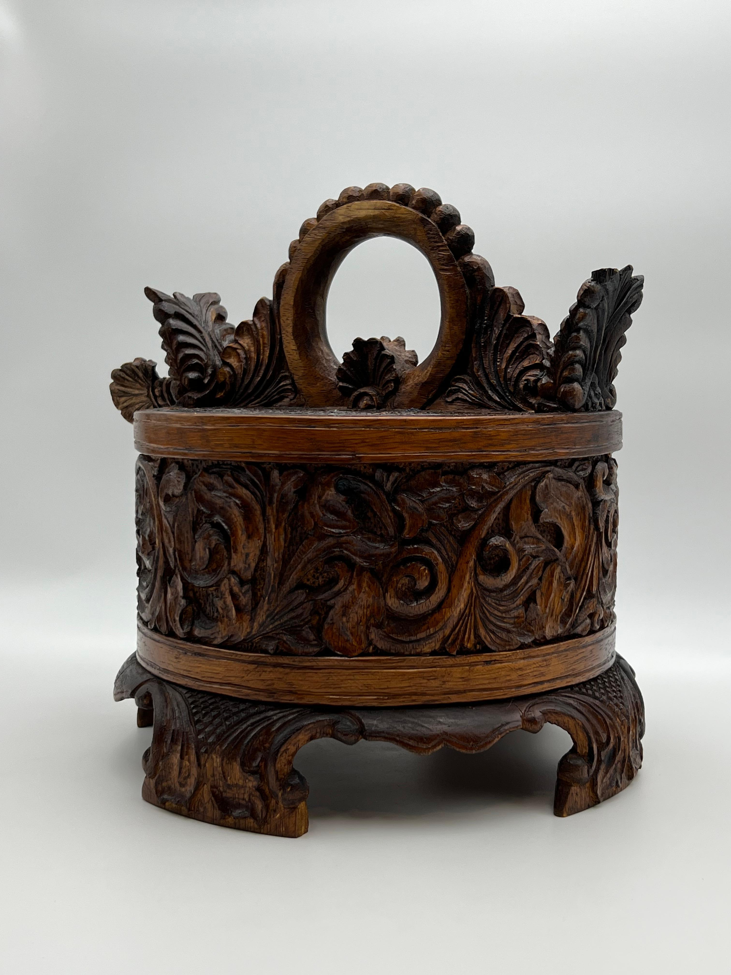 Scandinavian Farmhouse Butter Bucket, Hand-crafted, Gudbrandsdalen Folk Art For Sale 5