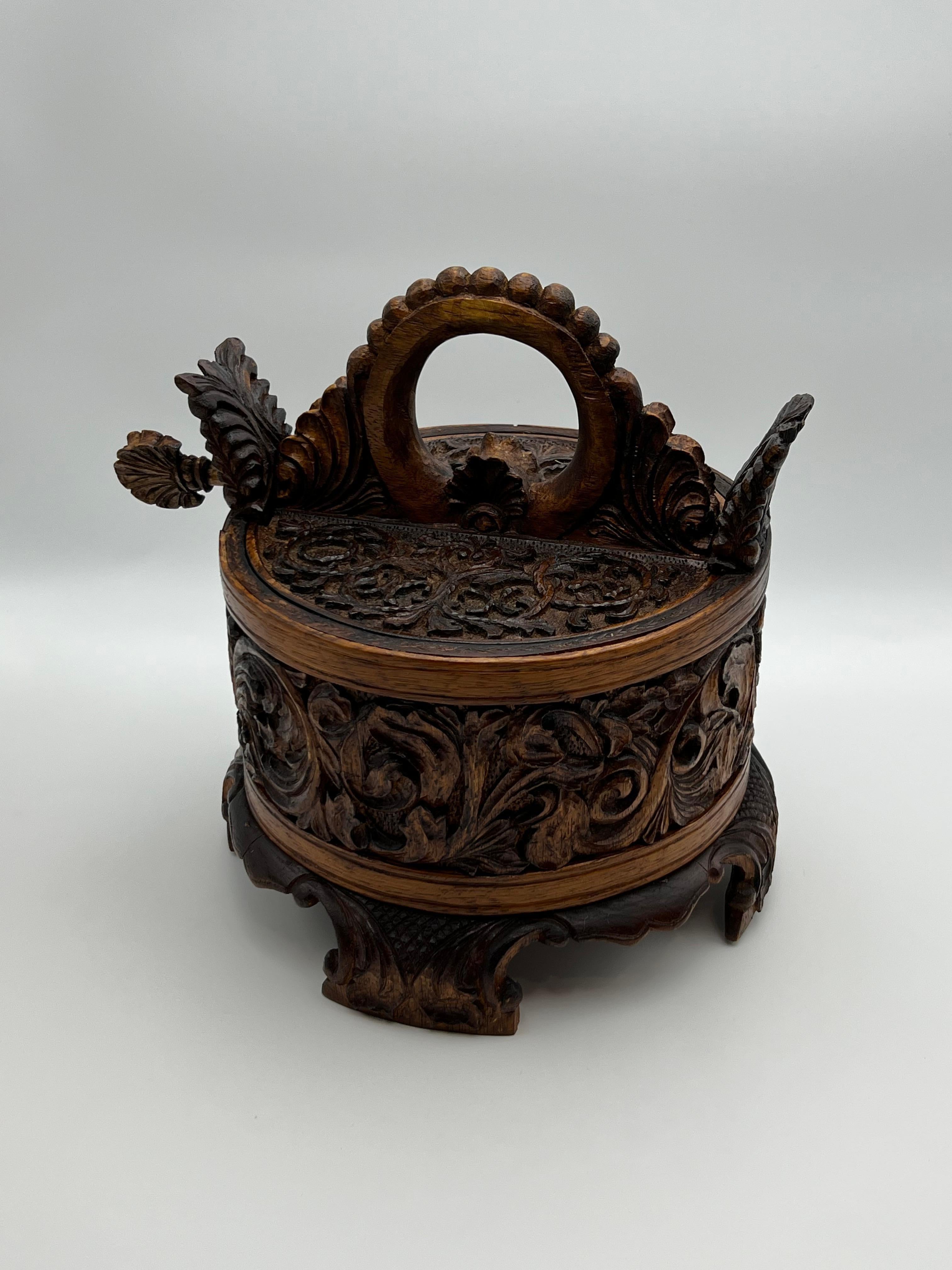 Scandinavian Farmhouse Butter Bucket, Hand-crafted, Gudbrandsdalen Folk Art For Sale 6