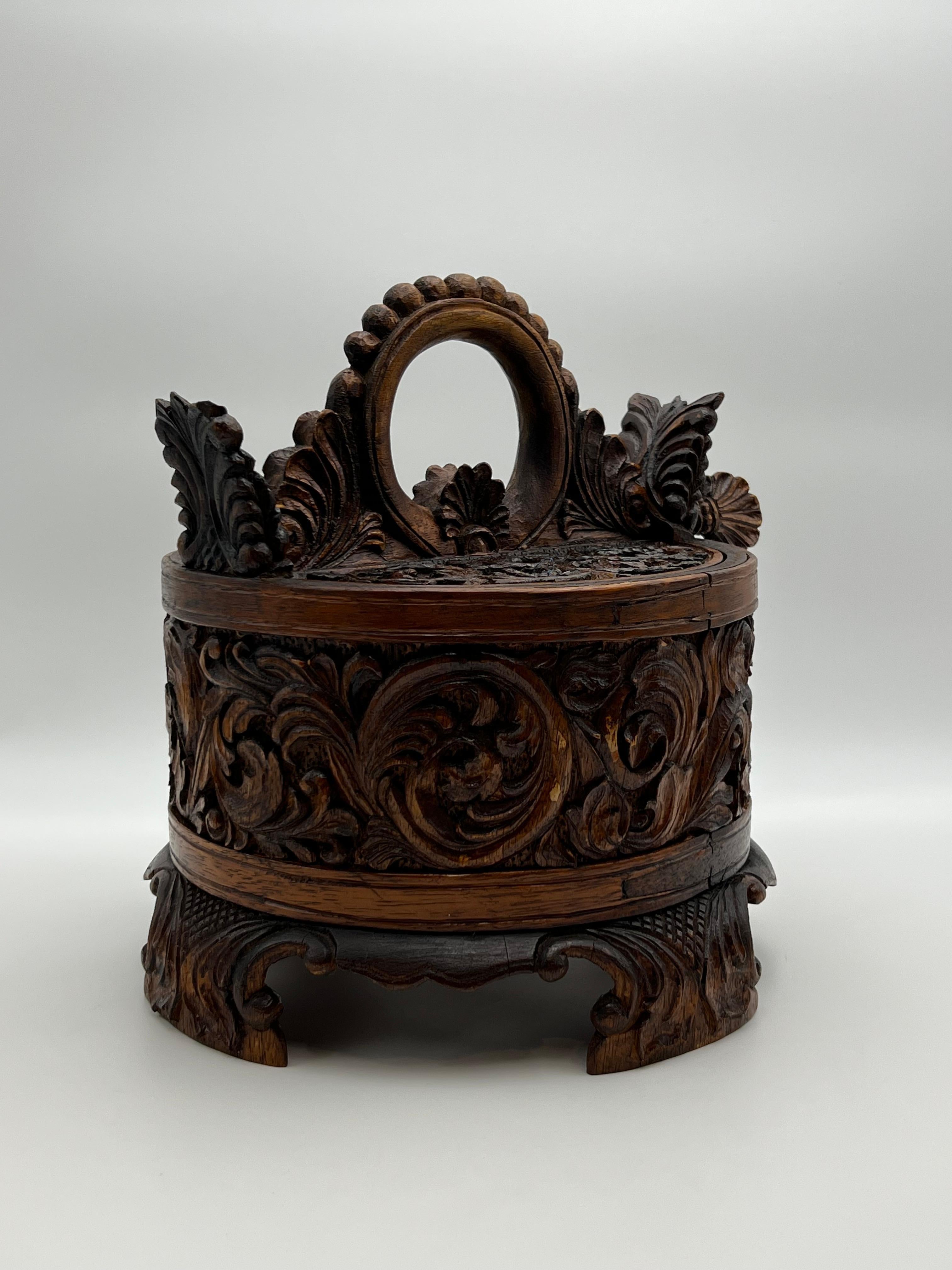 19th Century Scandinavian Farmhouse Butter Bucket, Hand-crafted, Gudbrandsdalen Folk Art For Sale