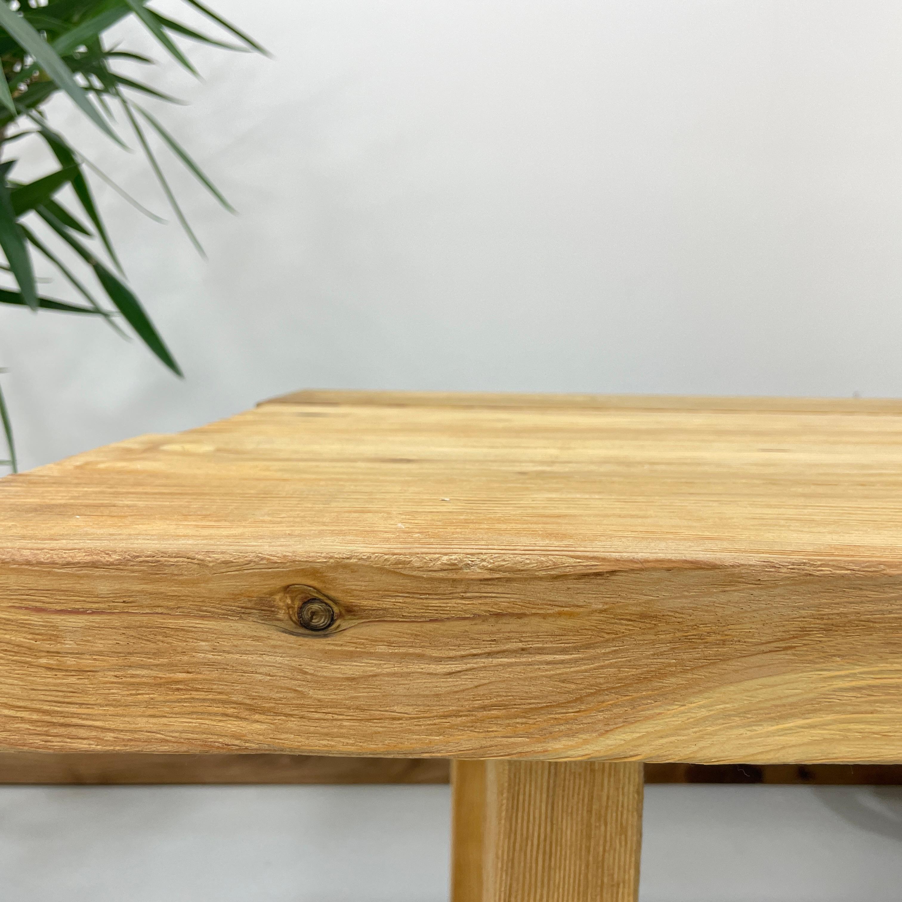 Scandinavian Farmhouse Dining Table in Solid Cedar Wood For Sale 2