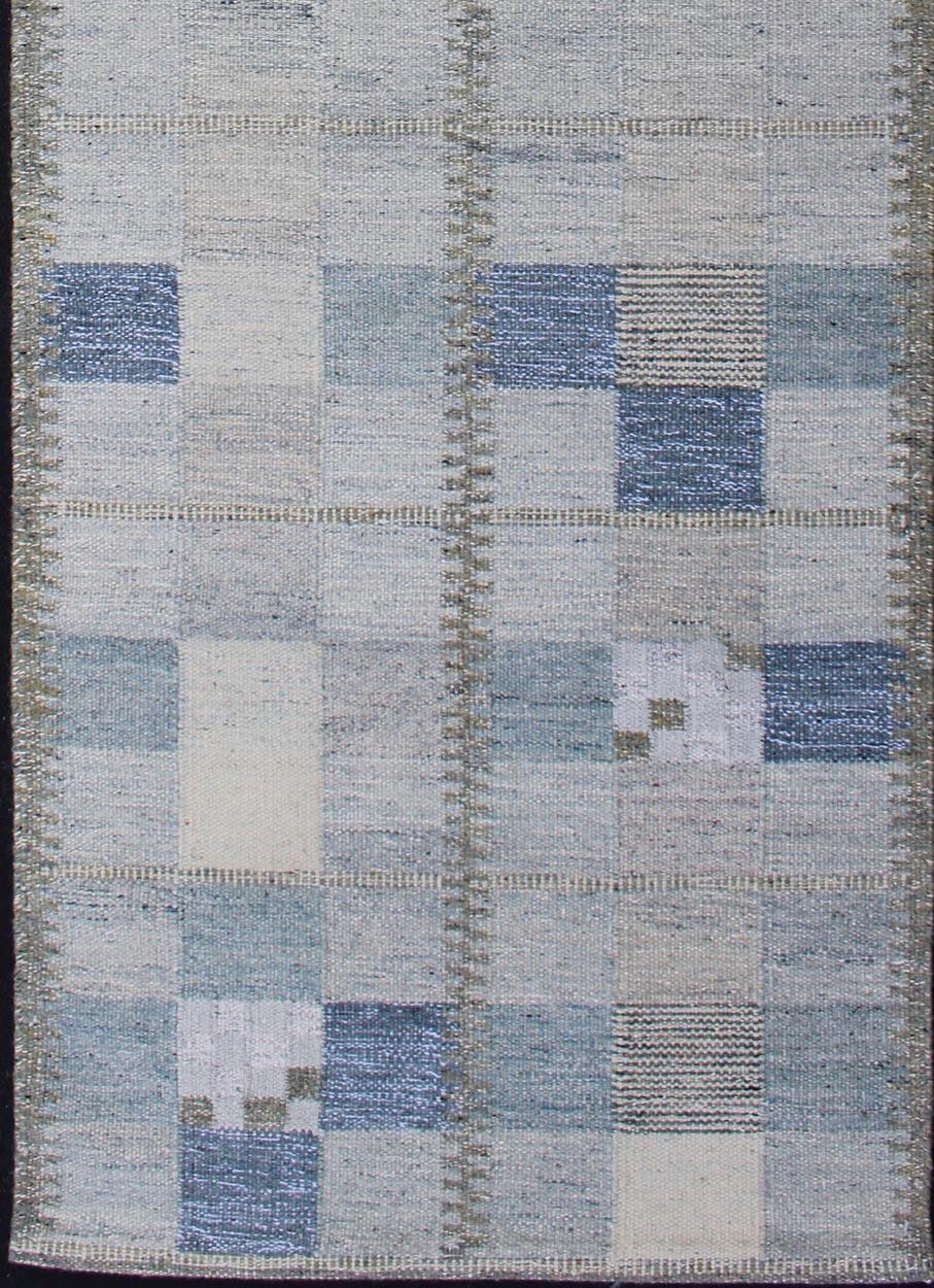 Gray and blue Scandinavian flat-weave design rug with geometric design, rug rjk-18839-shb-137-01, country of origin / type: India / Scandinavian flat-weave.

This Scandinavian flat-weave is inspired by the work of Swedish textile designers of the