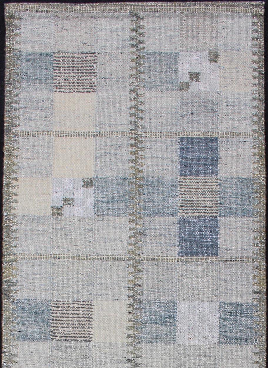 Gray and blue Scandinavian flat-weave design rug with geometric design, rug rjk-18838-shb-137-01, country of origin / type: India / Scandinavian flat-weave.

This Scandinavian flat-weave is inspired by the work of Swedish textile designers of the