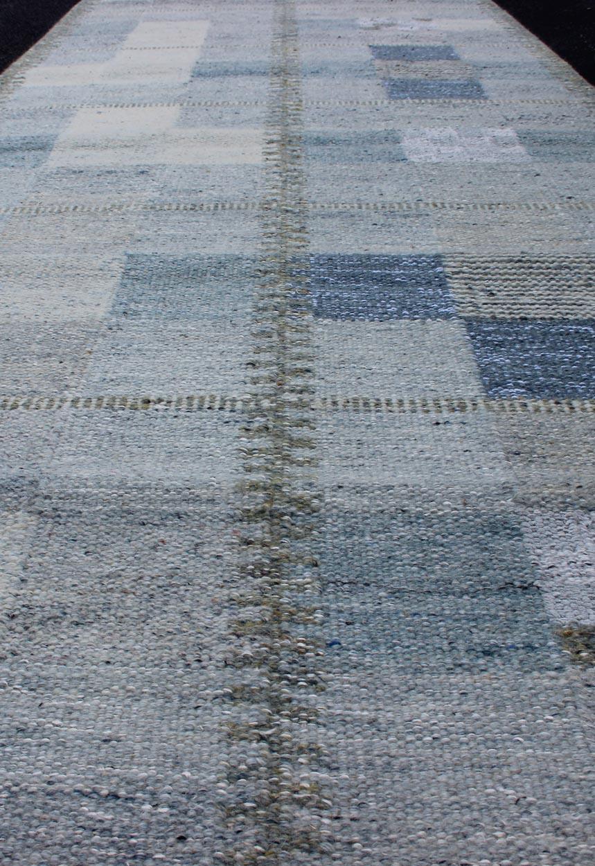Indian Scandinavian Style Flat-Weave Design Rug with Checkerboard Design in Gray, Blue For Sale