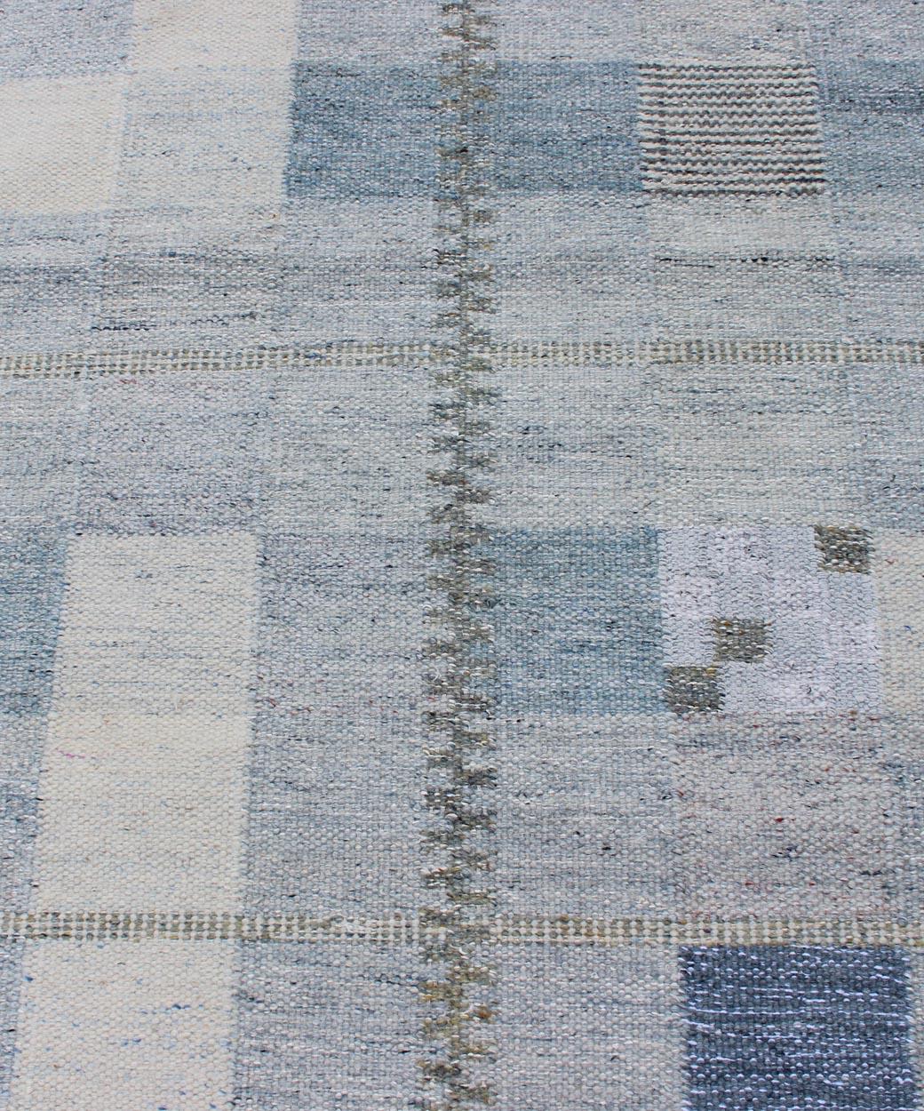 Scandinavian Style Flat-Weave Design Rug with Checkerboard Design in Gray, Blue In New Condition For Sale In Atlanta, GA