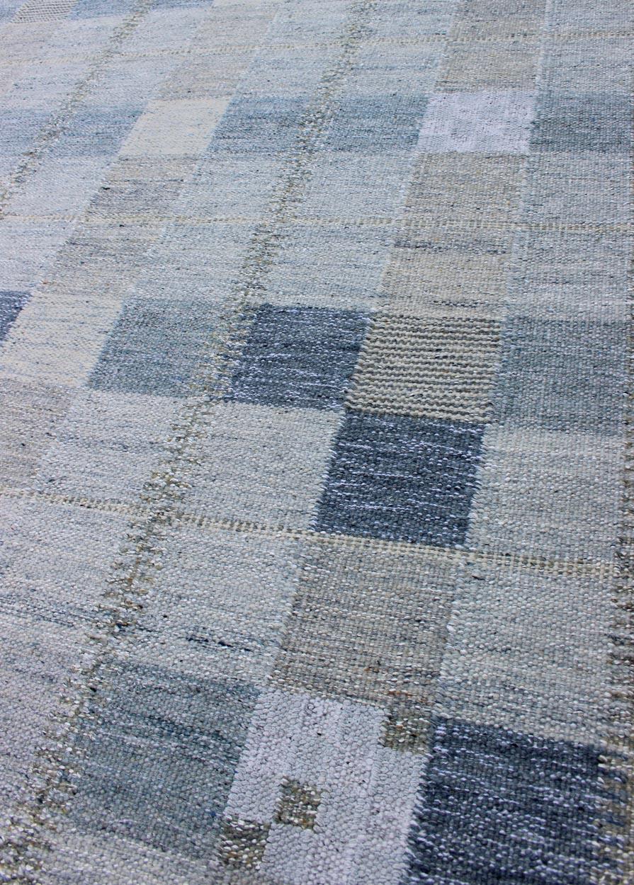 Scandinavian Style Flat-Weave Design Rug with Checkerboard Design in Gray, Blue In New Condition For Sale In Atlanta, GA