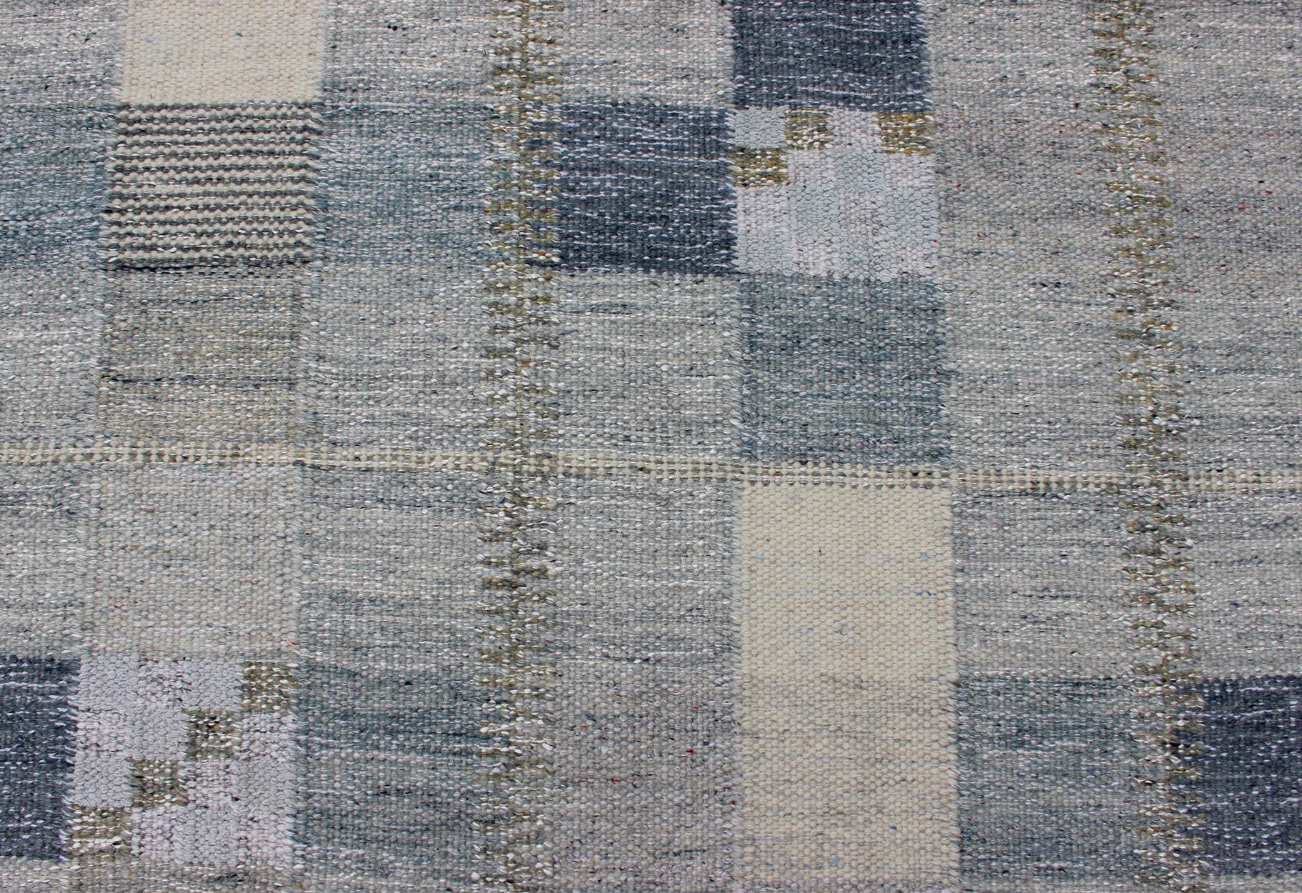 Wool Scandinavian Flat-Weave Design Rug with Checkerboard Design in Gray and Blue