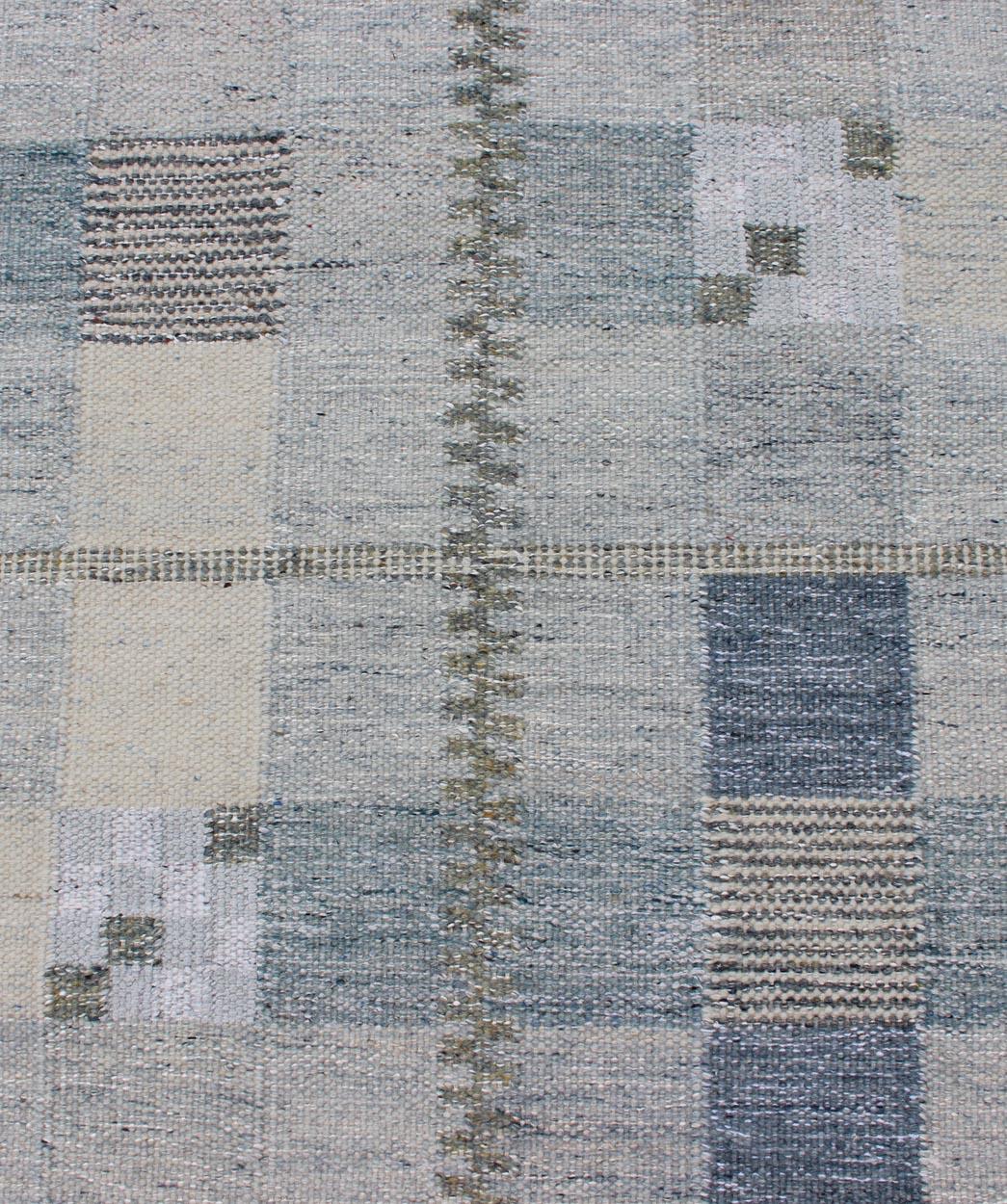 Wool Scandinavian Style Flat-Weave Design Rug with Checkerboard Design in Gray, Blue For Sale