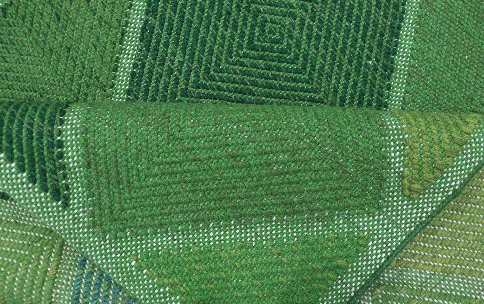 Skandinavischer Flachgewebe-Teppich mit geometrischen Mustern in üppigem Grün 4'0 x 6'2 im Angebot 2