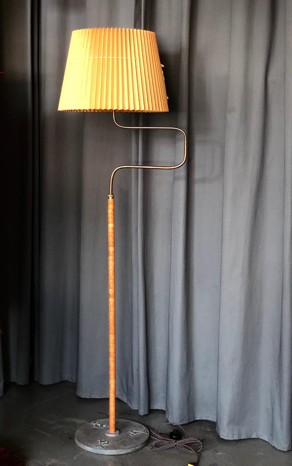 Suédois Lampadaire scandinave en vente