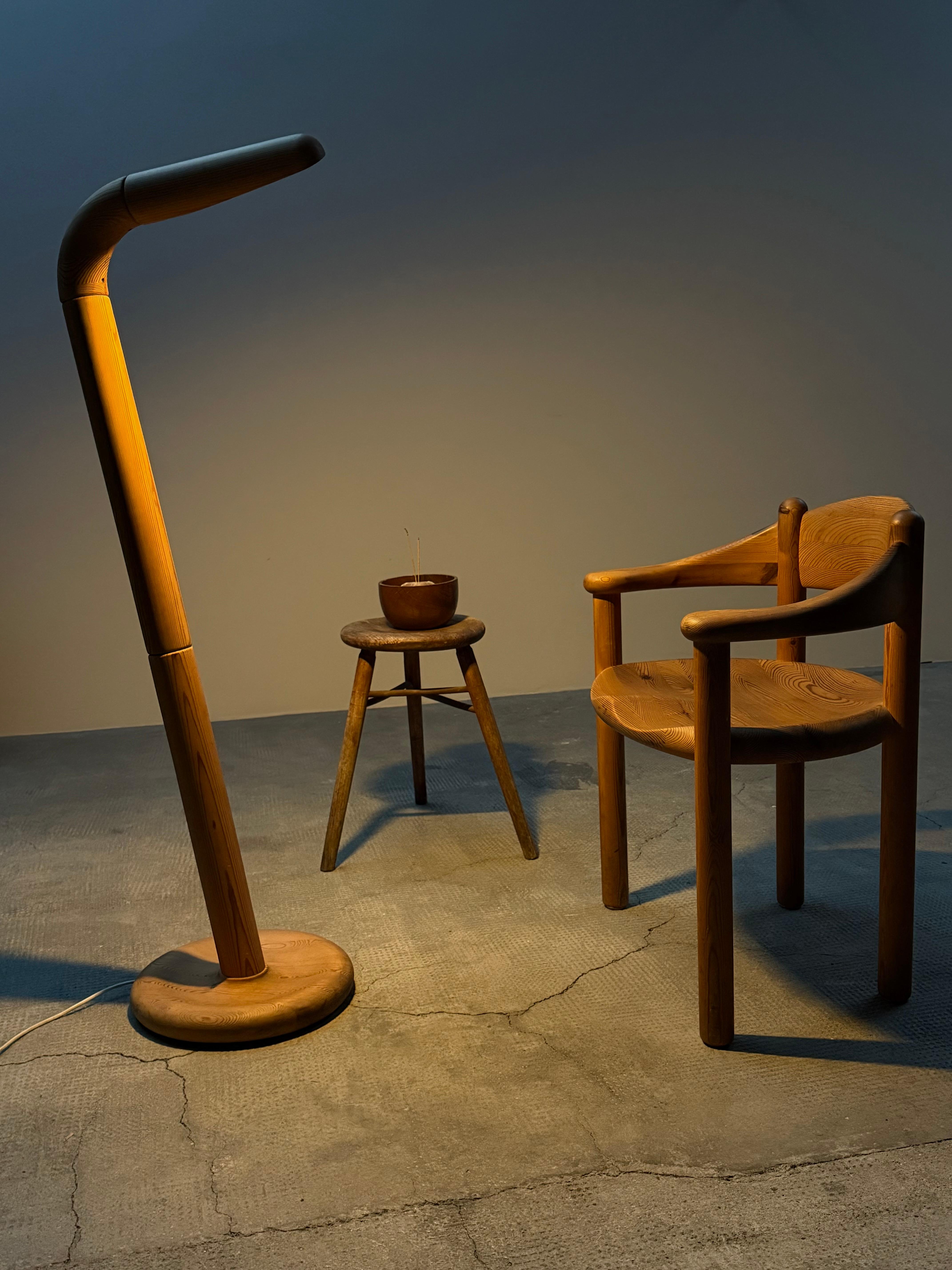 SCANDINAVIAN FLOOR LAMP SOLID PINE WOOD IN THE STYLE OF RAINER DAUMILLER 1970s For Sale 3