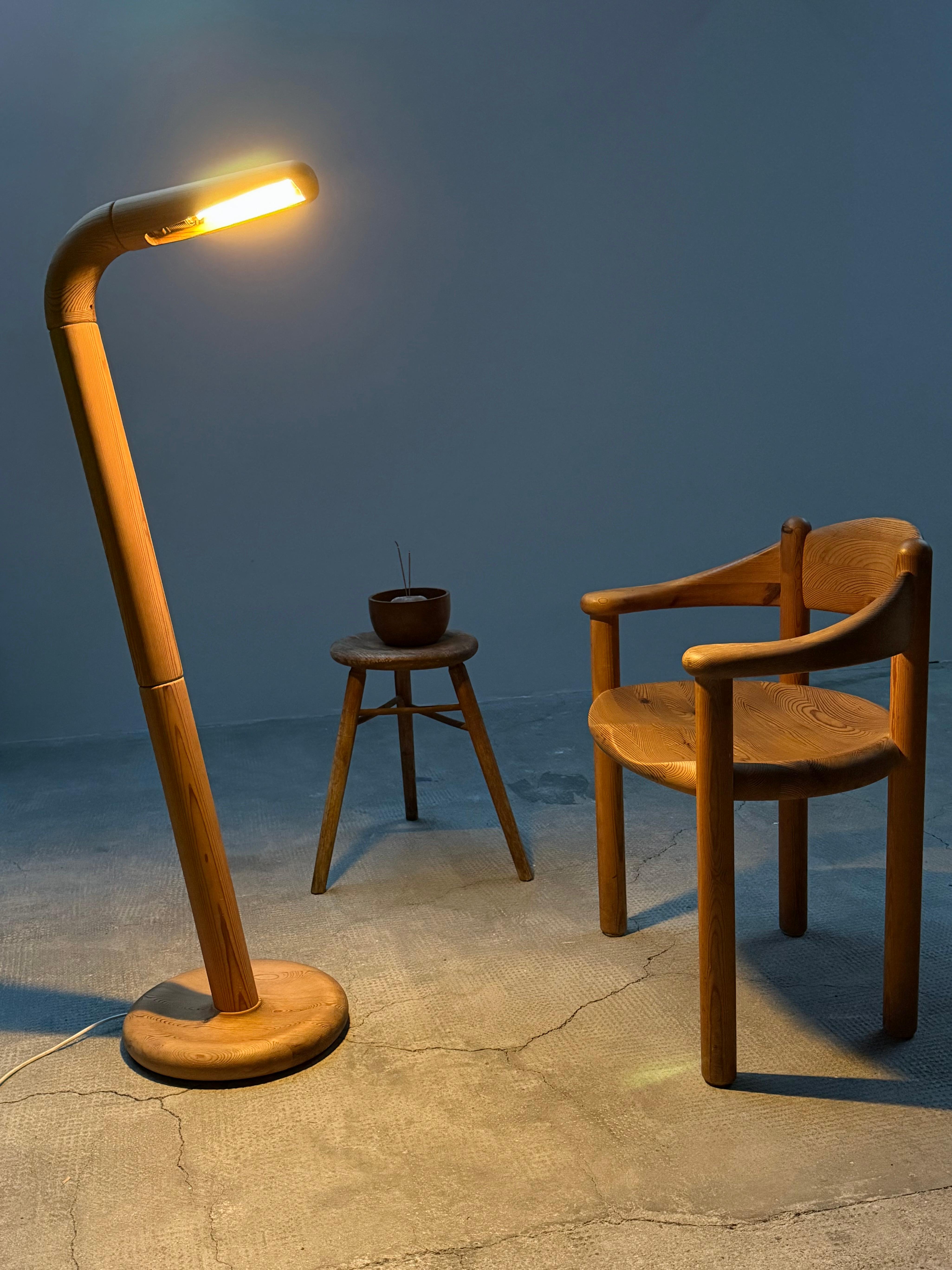 SCANDINAVIAN FLOOR LAMP SOLID PINE WOOD IN THE STYLE OF RAINER DAUMILLER 1970s For Sale 4