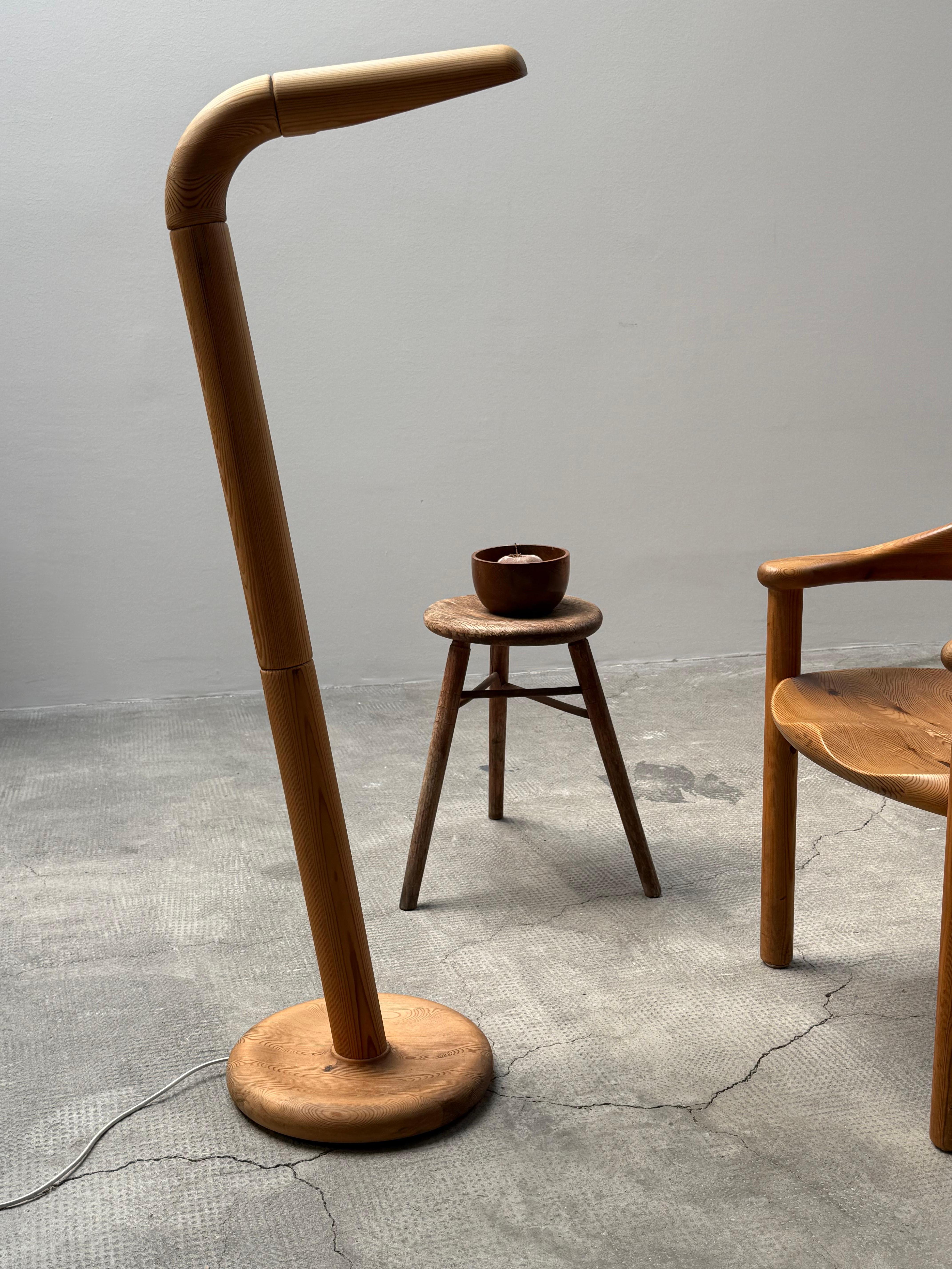 SCANDINAVIAN FLOOR LAMP SOLID PINE WOOD IN THE STYLE OF RAINER DAUMILLER 1970s For Sale 6